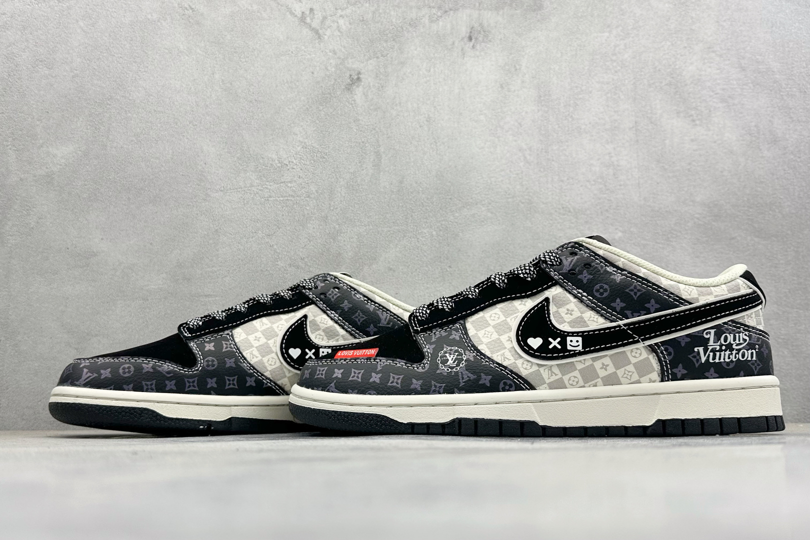 Nike SB Dunk Low 黑白棋盘格 高端定制 低帮休闲板鞋 DN3168-034 Nike SB Dunk Low 黑白棋盘格 高端定制 低帮休闲板鞋 DN3168-034