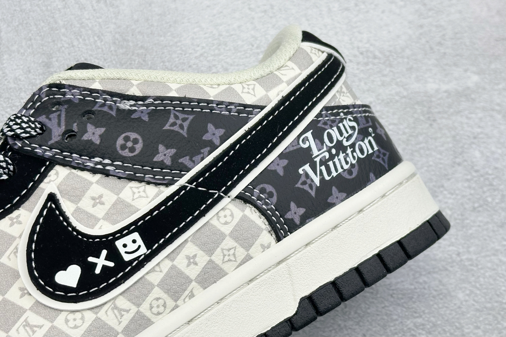 Nike SB Dunk Low 黑白棋盘格 高端定制 低帮休闲板鞋 DN3168-034 Nike SB Dunk Low 黑白棋盘格 高端定制 低帮休闲板鞋 DN3168-034