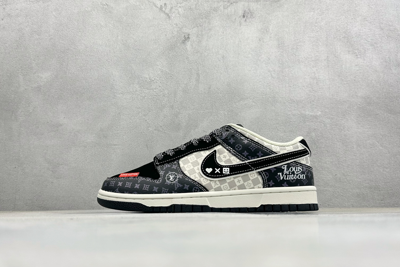 Nike SB Dunk Low 黑白棋盘格 高端定制 低帮休闲板鞋 DN3168-034 Nike SB Dunk Low 黑白棋盘格 高端定制 低帮休闲板鞋 DN3168-034
