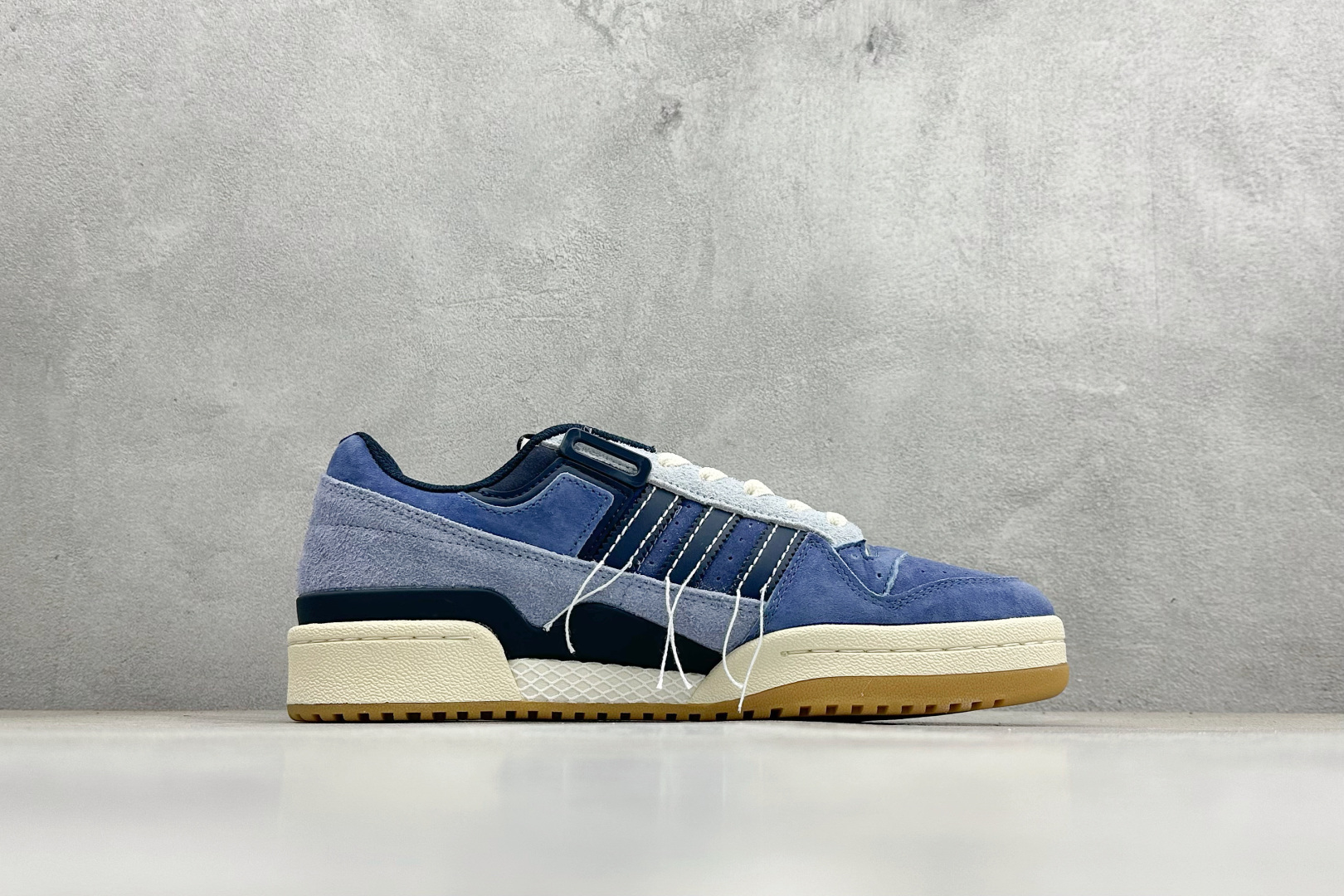 160 HX版AD Forum 84 Low 低帮百搭潮流休闲运动板鞋 GW0298-Chinese UA Cheap High Quatity Brand Clothes Bags handbags Sneakers wholesale wholesaler seller from China Factory suppliers Fashion Clothing Shoes best Quality Beautiful Price 160 HX版AD Forum 84 Low 低帮百搭潮流休闲运动板鞋 GW0298