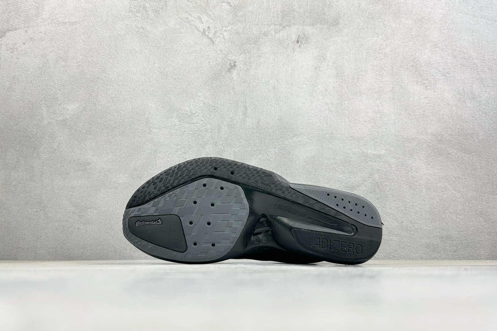 200 TY版AD Adizero Boston 13 透气网布竞速跑鞋 JS4941-Chinese UA Cheap High Quatity Brand Clothes Bags handbags Sneakers wholesale wholesaler seller from China Factory suppliers Fashion Clothing Shoes best Quality Beautiful Price 200 TY版AD Adizero Boston 13 透气网布竞速跑鞋 JS4941