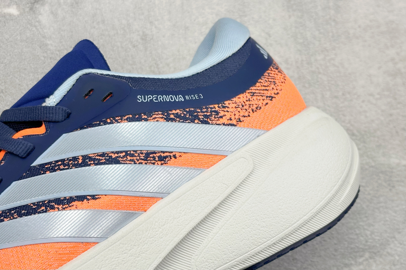 TY版Adidas Supernova Rise 3 阿迪达斯 减震回弹 运动透气休闲跑步鞋 JP8678 TY版Adidas Supernova Rise 3 阿迪达斯 减震回弹 运动透气休闲跑步鞋 JP8678