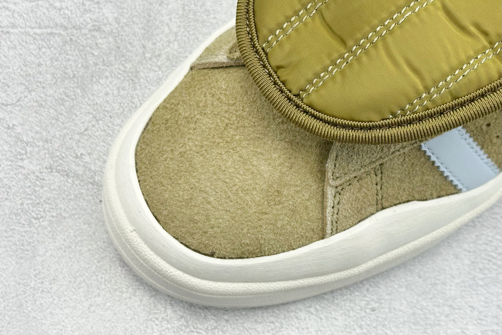 200 TG版Bad Bunny x Adidas Originals Forum Low 坏痞兔联名 低帮百搭潮流休闲运动板鞋 ID7950