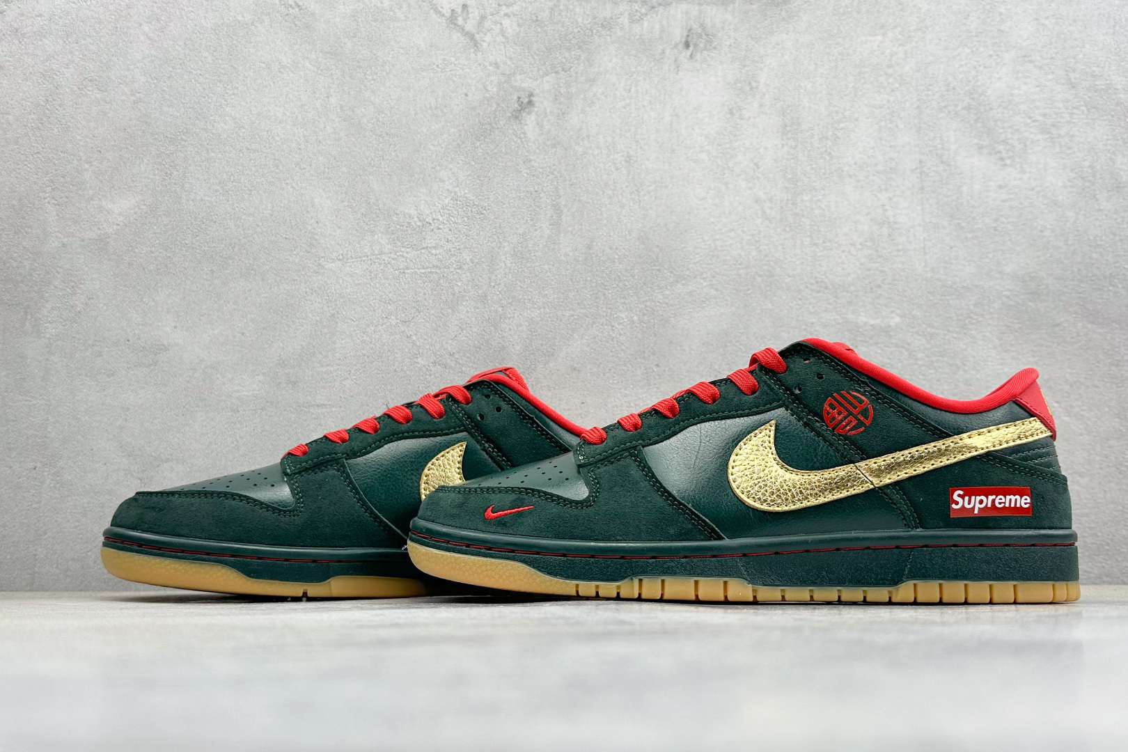 SC版Nike SB Dunk Low 马年限定 松绿鎏金 高端定制 低帮休闲板鞋 NH0601-484 SC版Nike SB Dunk Low 马年限定 松绿鎏金 高端定制 低帮休闲板鞋 NH0601-484