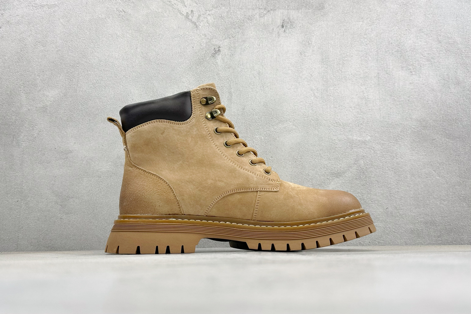240 UGG 秋冬新品(毛绒一体内里 保暖锁热)秋冬必备 户外中帮休闲马丁靴雪地靴系列 U5666M-Chinese UA Cheap High Quatity Brand Clothes Bags handbags Sneakers wholesale wholesaler seller from China Factory suppliers Fashion Clothing Shoes best Quality Beautiful Price 240 UGG 秋冬新品(毛绒一体内里 保暖锁热)秋冬必备 户外中帮休闲马丁靴雪地靴系列 U5666M