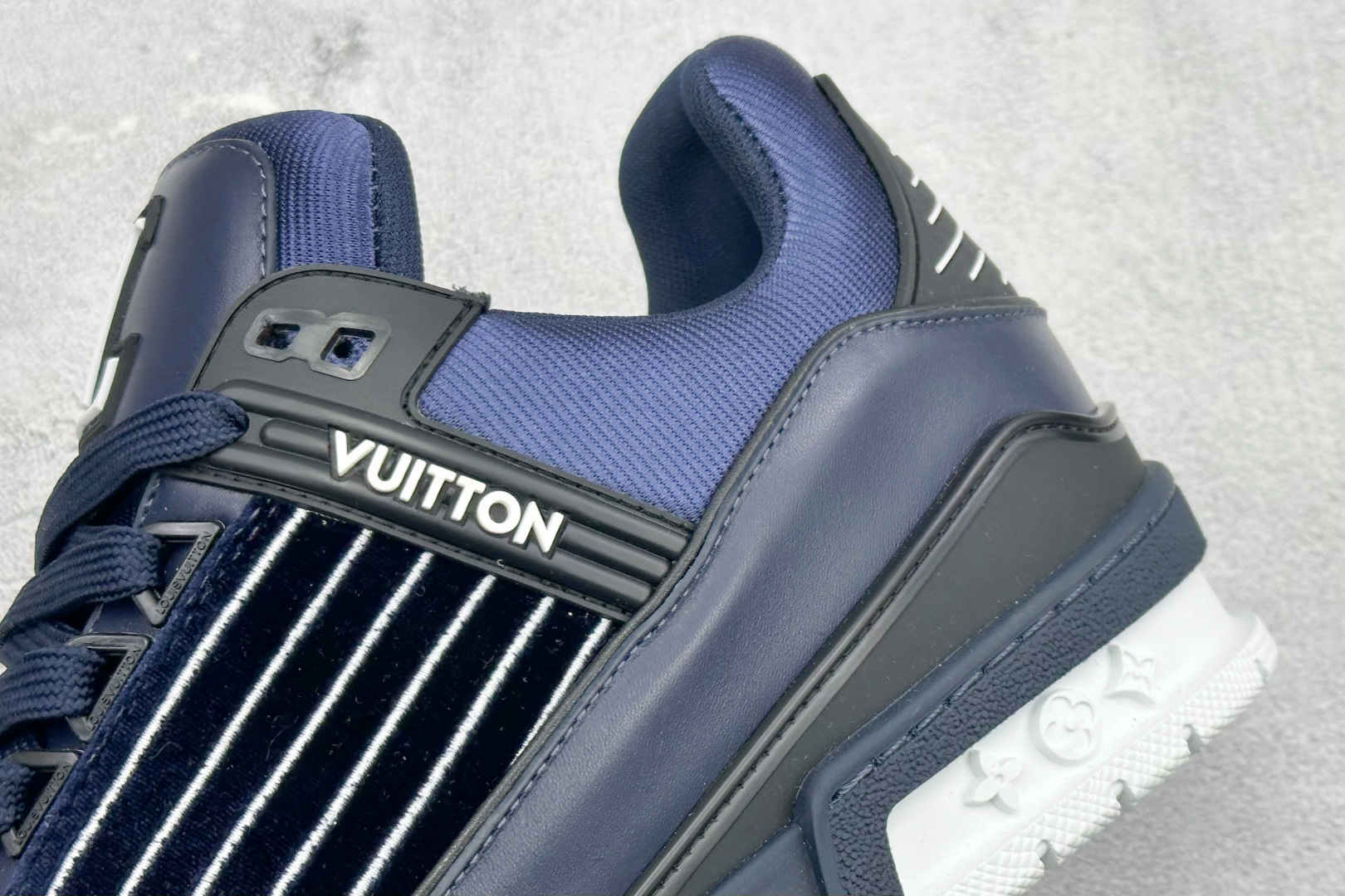 540 YS纯原LouisVuitton路易威登LVTrainer系列高奢运动鞋-Chinese UA Cheap High Quatity Brand Clothes Bags handbags Sneakers wholesale wholesaler seller from China Factory suppliers Fashion Clothing Shoes best Quality Beautiful Price 540 YS纯原LouisVuitton路易威登LVTrainer系列高奢运动鞋