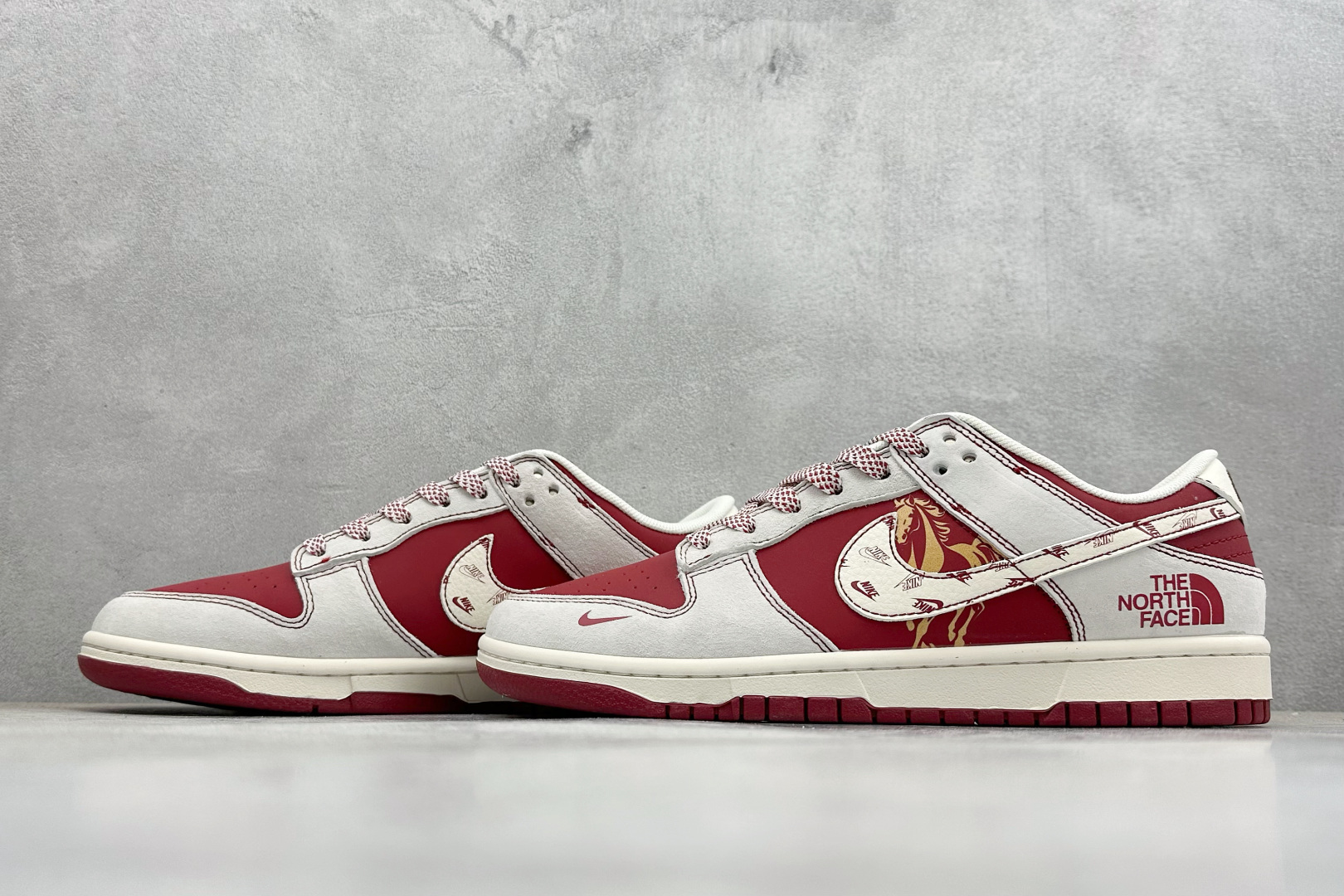 260 Nike SB Dunk Low 马年限定 高端定制 低帮休闲板鞋 JP2026-108