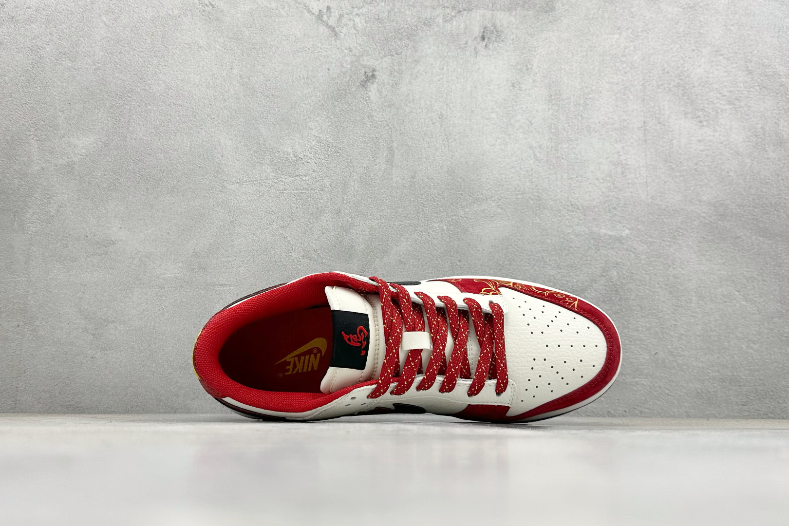 260 Nike SB Dunk Low 马年限定 高端定制 低帮休闲板鞋 XD6188-053-Chinese UA Cheap High Quatity Brand Clothes Bags handbags Sneakers wholesale wholesaler seller from China Factory suppliers Fashion Clothing Shoes best Quality Beautiful Price 260 Nike SB Dunk Low 马年限定 高端定制 低帮休闲板鞋 XD6188-053