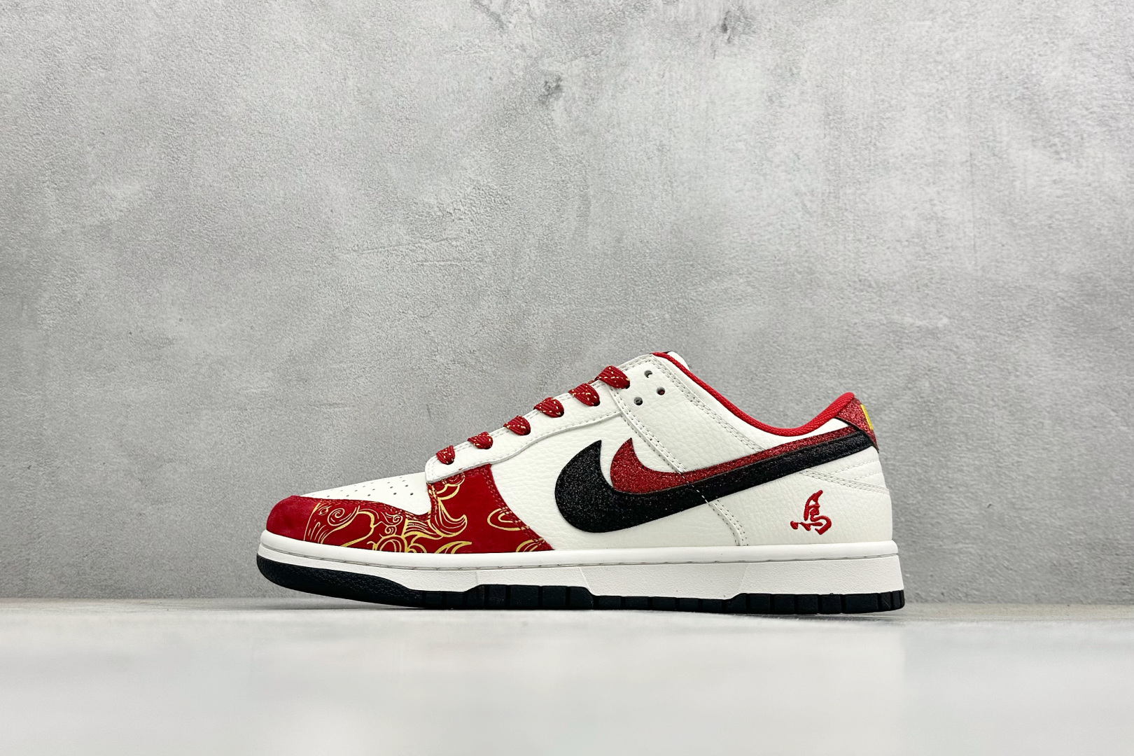260 Nike SB Dunk Low 马年限定 高端定制 低帮休闲板鞋 XD6188-053-Chinese UA Cheap High Quatity Brand Clothes Bags handbags Sneakers wholesale wholesaler seller from China Factory suppliers Fashion Clothing Shoes best Quality Beautiful Price 260 Nike SB Dunk Low 马年限定 高端定制 低帮休闲板鞋 XD6188-053