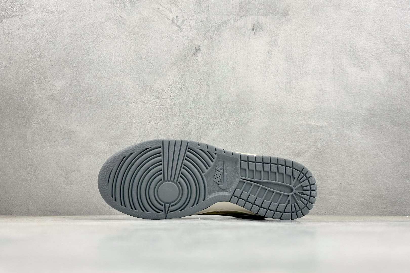 260 Nike SB Dunk Low 马年限定 高端定制 低帮休闲板鞋 ZH2598-809-Chinese UA Cheap High Quatity Brand Clothes Bags handbags Sneakers wholesale wholesaler seller from China Factory suppliers Fashion Clothing Shoes best Quality Beautiful Price 260 Nike SB Dunk Low 马年限定 高端定制 低帮休闲板鞋 ZH2598-809