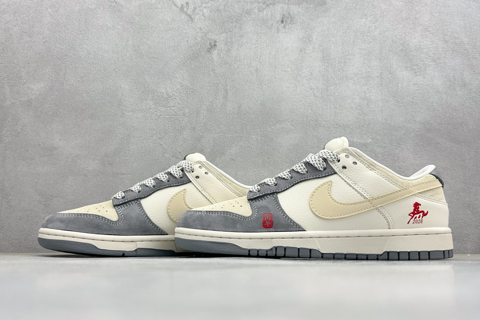 260 Nike SB Dunk Low 马年限定 高端定制 低帮休闲板鞋 ZH2598-809-Chinese UA Cheap High Quatity Brand Clothes Bags handbags Sneakers wholesale wholesaler seller from China Factory suppliers Fashion Clothing Shoes best Quality Beautiful Price 260 Nike SB Dunk Low 马年限定 高端定制 低帮休闲板鞋 ZH2598-809