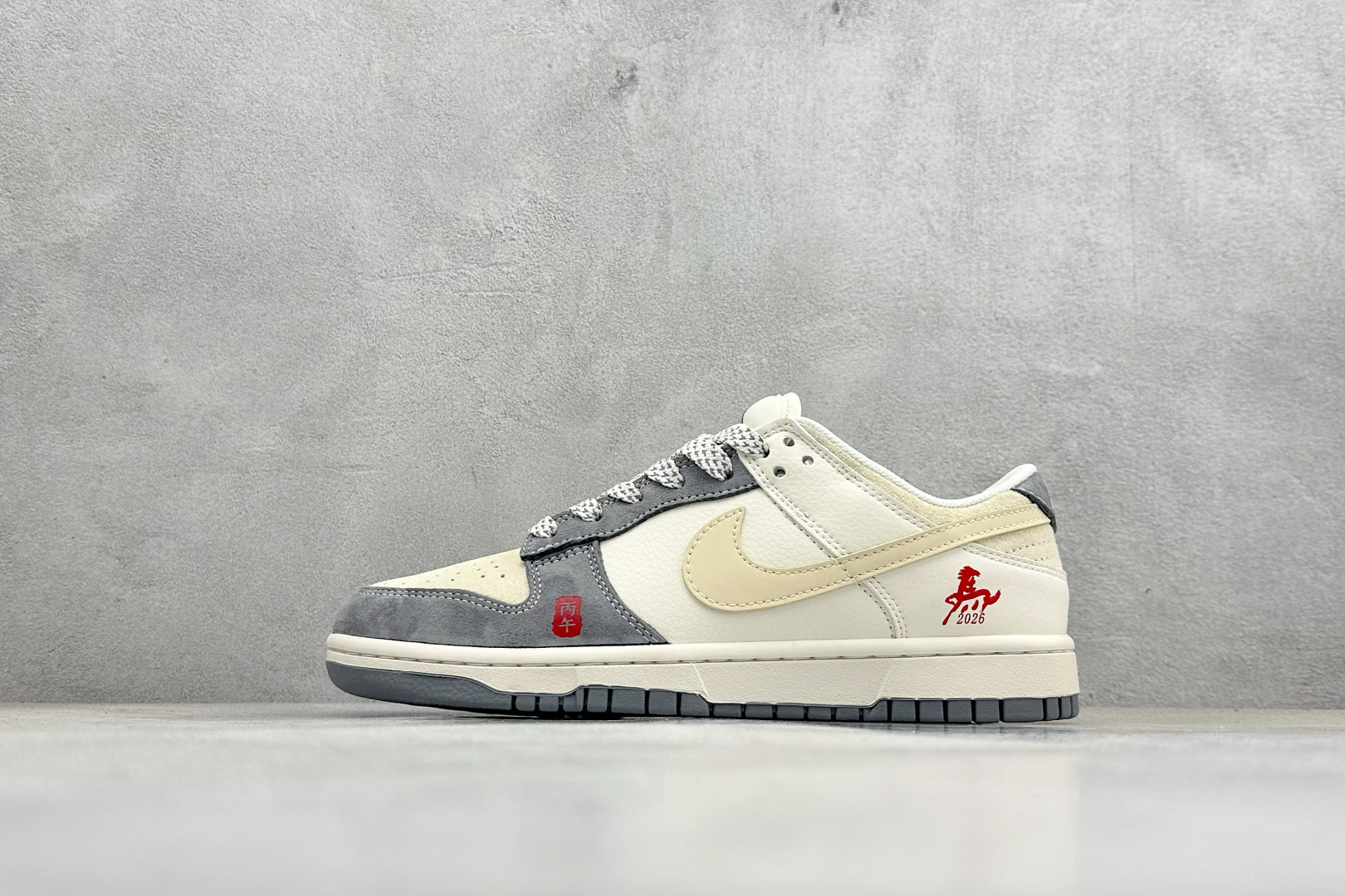 260 Nike SB Dunk Low 马年限定 高端定制 低帮休闲板鞋 ZH2598-809-Chinese UA Cheap High Quatity Brand Clothes Bags handbags Sneakers wholesale wholesaler seller from China Factory suppliers Fashion Clothing Shoes best Quality Beautiful Price 260 Nike SB Dunk Low 马年限定 高端定制 低帮休闲板鞋 ZH2598-809