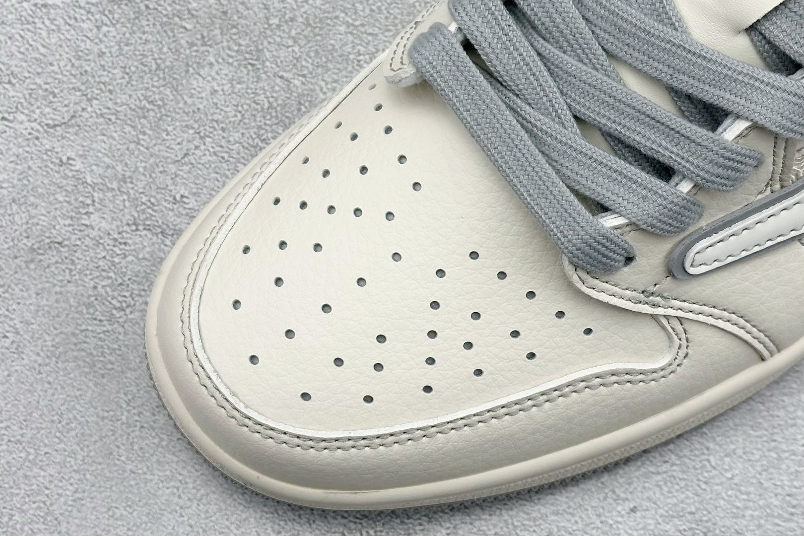 260 Air Jordan 1 Low AJ1 乔1 马年限定 高端定制 倒钩低帮复古篮球鞋 XT6998-160-Chinese UA Cheap High Quatity Brand Clothes Bags handbags Sneakers wholesale wholesaler seller from China Factory suppliers Fashion Clothing Shoes best Quality Beautiful Price 260 Air Jordan 1 Low AJ1 乔1 马年限定 高端定制 倒钩低帮复古篮球鞋 XT6998-160