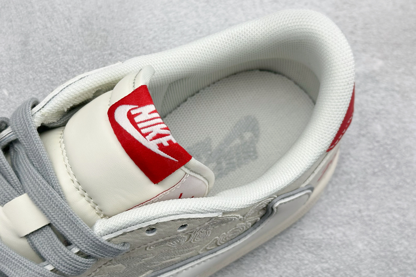 260 Air Jordan 1 Low AJ1 乔1 马年限定 高端定制 倒钩低帮复古篮球鞋 XT6998-160-Chinese UA Cheap High Quatity Brand Clothes Bags handbags Sneakers wholesale wholesaler seller from China Factory suppliers Fashion Clothing Shoes best Quality Beautiful Price 260 Air Jordan 1 Low AJ1 乔1 马年限定 高端定制 倒钩低帮复古篮球鞋 XT6998-160