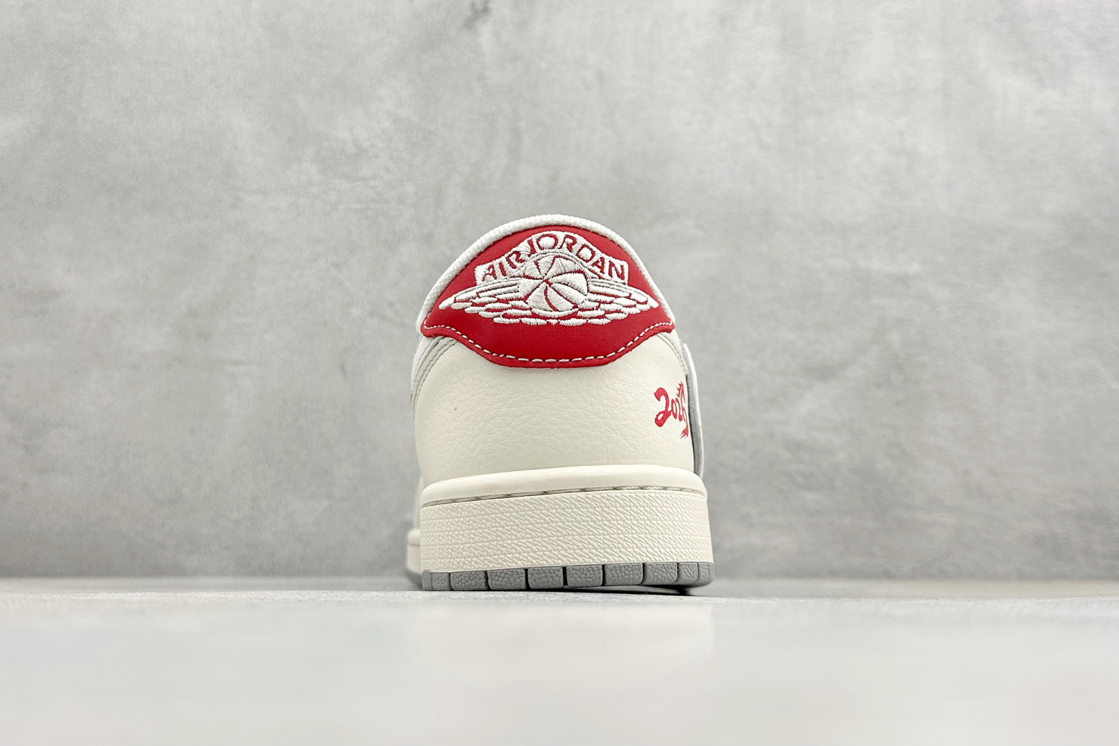 260 Air Jordan 1 Low AJ1 乔1 马年限定 高端定制 倒钩低帮复古篮球鞋 XT6998-160-Chinese UA Cheap High Quatity Brand Clothes Bags handbags Sneakers wholesale wholesaler seller from China Factory suppliers Fashion Clothing Shoes best Quality Beautiful Price 260 Air Jordan 1 Low AJ1 乔1 马年限定 高端定制 倒钩低帮复古篮球鞋 XT6998-160