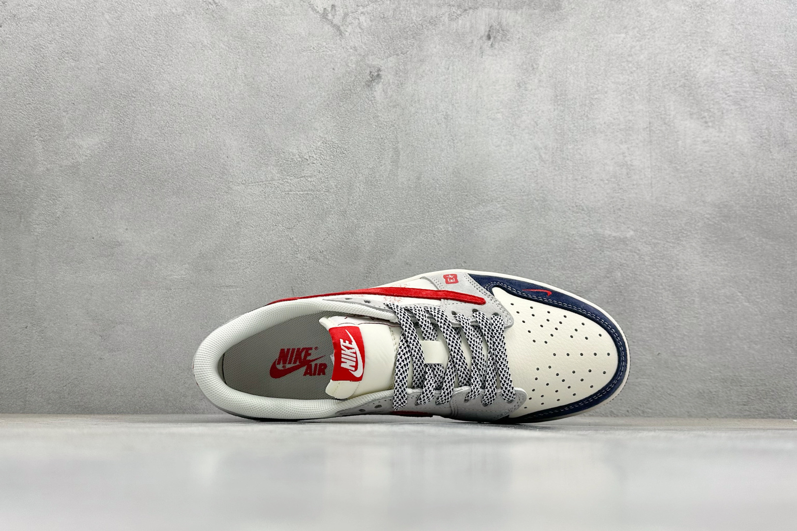 Air Jordan 1 Low AJ1 乔1 马年限定 高端定制 倒钩低帮复古篮球鞋 YX5066-415 Air Jordan 1 Low AJ1 乔1 马年限定 高端定制 倒钩低帮复古篮球鞋 YX5066-415