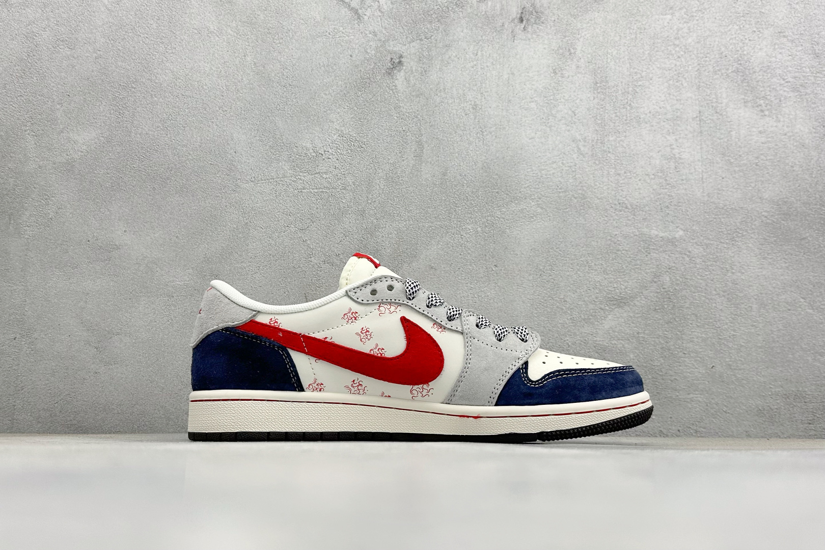 Air Jordan 1 Low AJ1 乔1 马年限定 高端定制 倒钩低帮复古篮球鞋 YX5066-415 Air Jordan 1 Low AJ1 乔1 马年限定 高端定制 倒钩低帮复古篮球鞋 YX5066-415