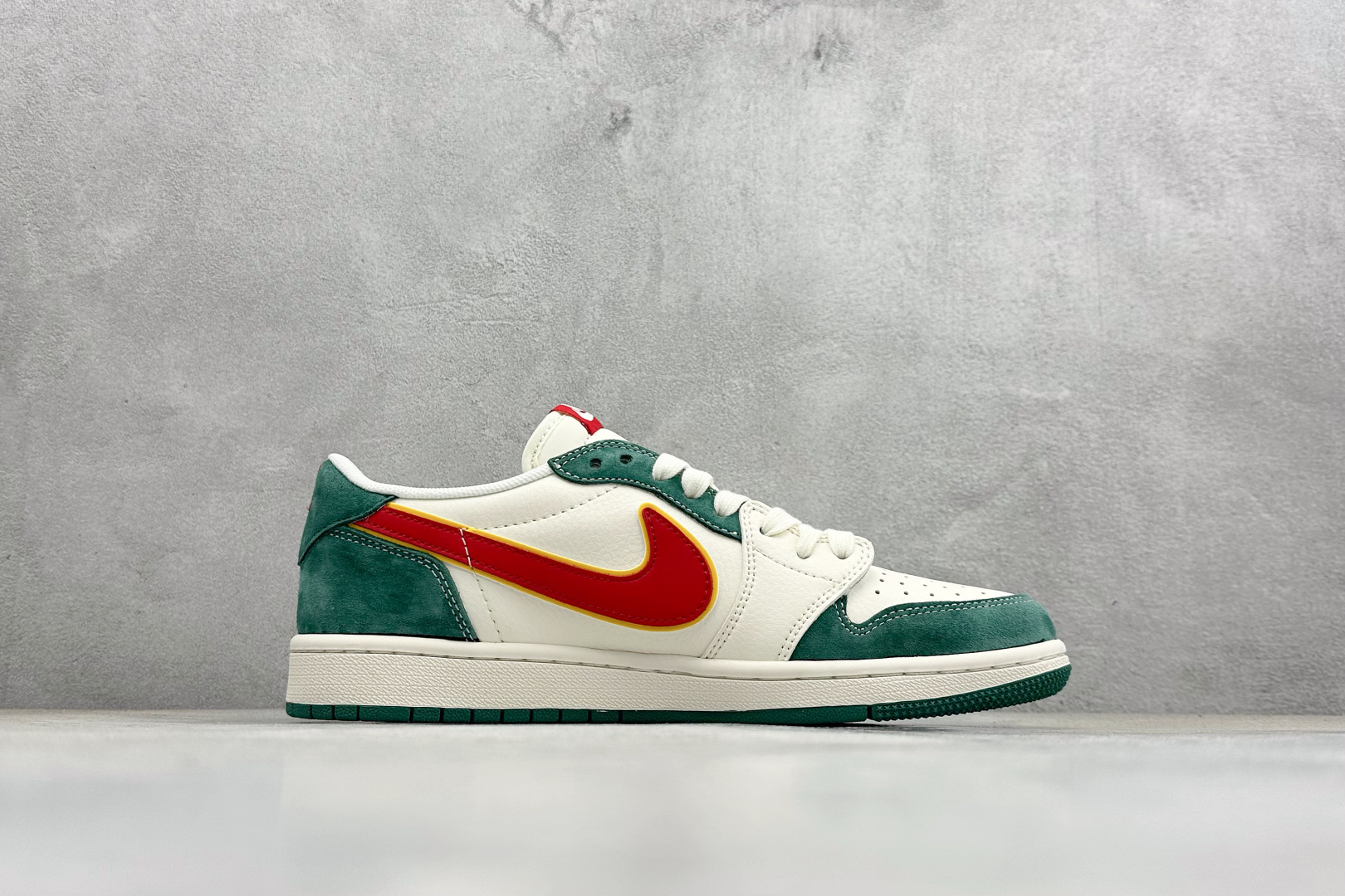 260 Air Jordan 1 Low AJ1 乔1 马年限定 高端定制 倒钩低帮复古篮球鞋 SD6868-119-Chinese UA Cheap High Quatity Brand Clothes Bags handbags Sneakers wholesale wholesaler seller from China Factory suppliers Fashion Clothing Shoes best Quality Beautiful Price 260 Air Jordan 1 Low AJ1 乔1 马年限定 高端定制 倒钩低帮复古篮球鞋 SD6868-119