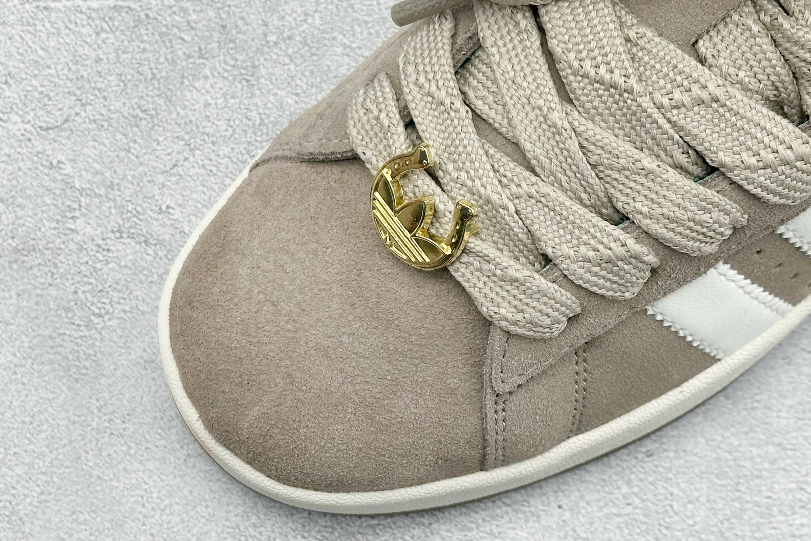 160 TG版AD Originals Campus 00s 学院系列面包风复古休闲运动板鞋 KJ8724-Chinese UA Cheap High Quatity Brand Clothes Bags handbags Sneakers wholesale wholesaler seller from China Factory suppliers Fashion Clothing Shoes best Quality Beautiful Price 160 TG版AD Originals Campus 00s 学院系列面包风复古休闲运动板鞋 KJ8724