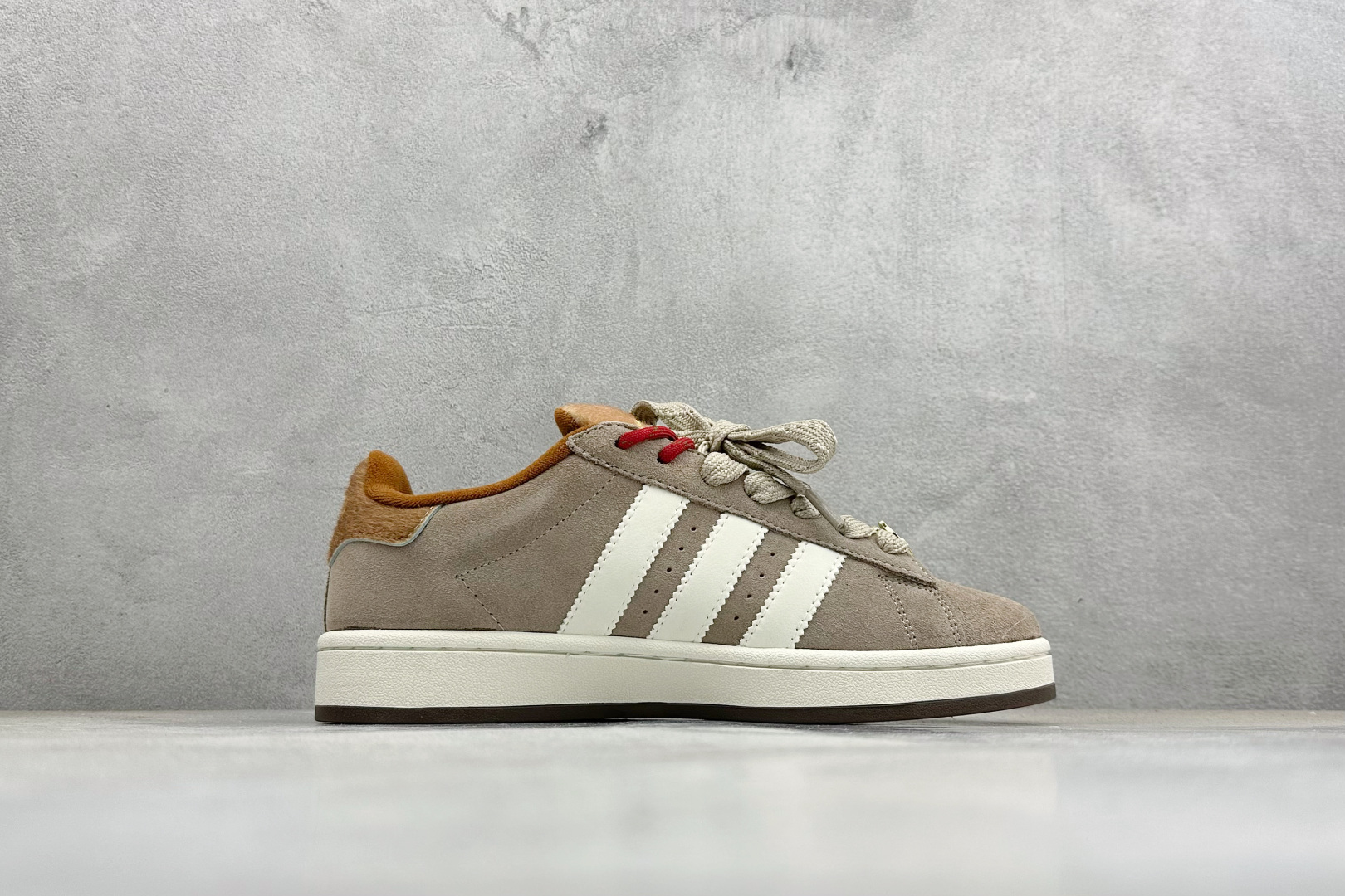 160 TG版AD Originals Campus 00s 学院系列面包风复古休闲运动板鞋 KJ8724-Chinese UA Cheap High Quatity Brand Clothes Bags handbags Sneakers wholesale wholesaler seller from China Factory suppliers Fashion Clothing Shoes best Quality Beautiful Price 160 TG版AD Originals Campus 00s 学院系列面包风复古休闲运动板鞋 KJ8724