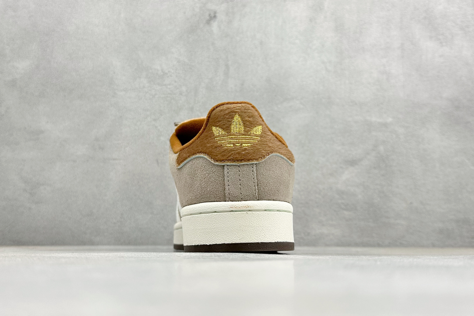 160 TG版AD Originals Campus 00s 学院系列面包风复古休闲运动板鞋 KJ8724-Chinese UA Cheap High Quatity Brand Clothes Bags handbags Sneakers wholesale wholesaler seller from China Factory suppliers Fashion Clothing Shoes best Quality Beautiful Price 160 TG版AD Originals Campus 00s 学院系列面包风复古休闲运动板鞋 KJ8724