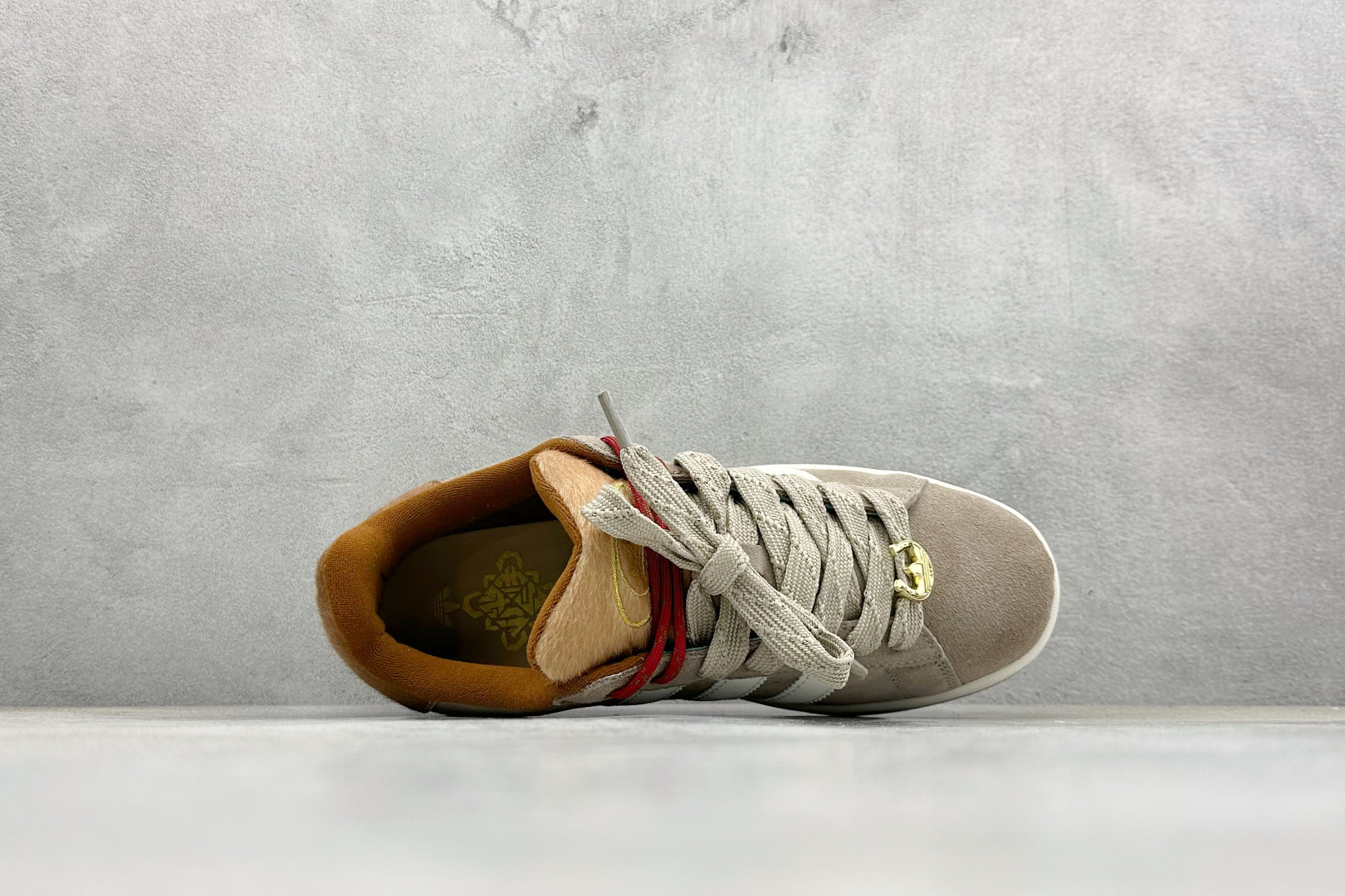 160 TG版AD Originals Campus 00s 学院系列面包风复古休闲运动板鞋 KJ8724-Chinese UA Cheap High Quatity Brand Clothes Bags handbags Sneakers wholesale wholesaler seller from China Factory suppliers Fashion Clothing Shoes best Quality Beautiful Price 160 TG版AD Originals Campus 00s 学院系列面包风复古休闲运动板鞋 KJ8724