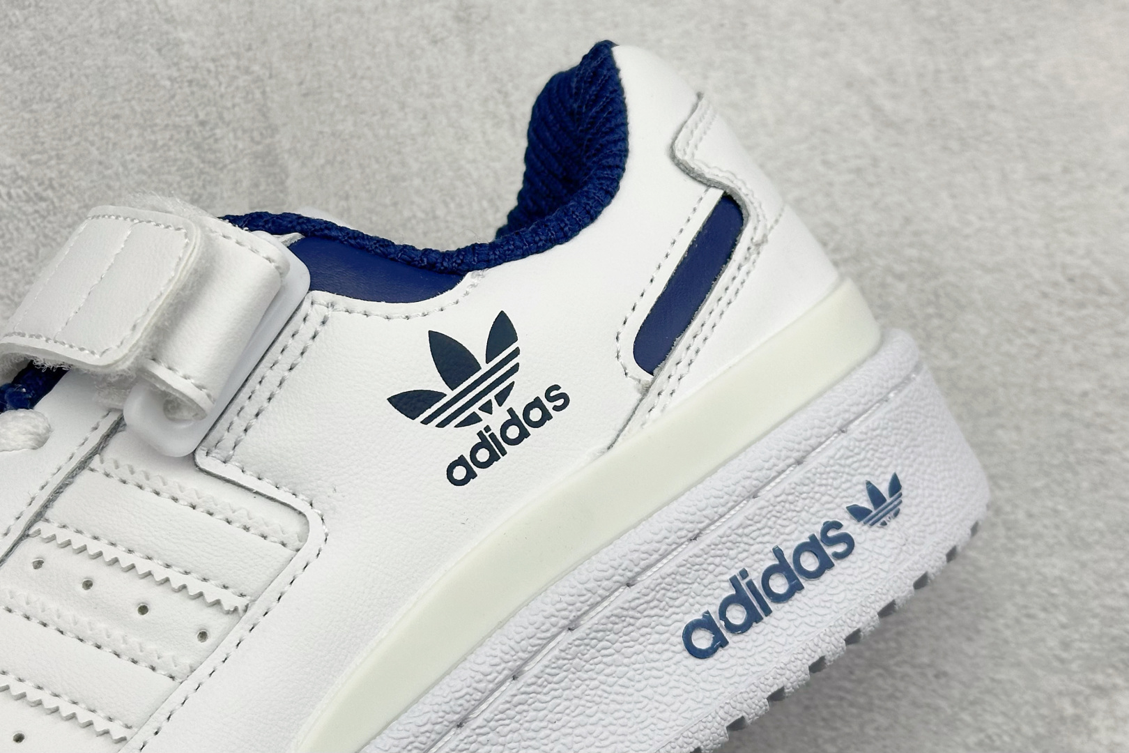 160 HX版AD Forum 84 Low 低帮百搭潮流休闲运动板鞋 H01573-Chinese UA Cheap High Quatity Brand Clothes Bags handbags Sneakers wholesale wholesaler seller from China Factory suppliers Fashion Clothing Shoes best Quality Beautiful Price 160 HX版AD Forum 84 Low 低帮百搭潮流休闲运动板鞋 H01573