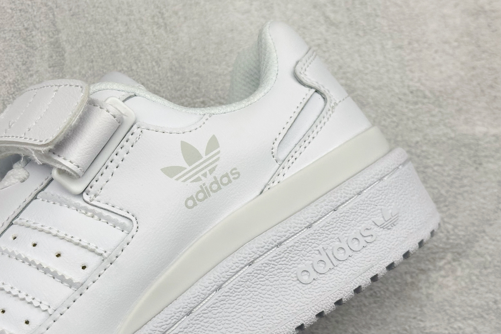 160 HX版AD Forum 84 Low 低帮百搭潮流休闲运动板鞋 JQ8734-Chinese UA Cheap High Quatity Brand Clothes Bags handbags Sneakers wholesale wholesaler seller from China Factory suppliers Fashion Clothing Shoes best Quality Beautiful Price 160 HX版AD Forum 84 Low 低帮百搭潮流休闲运动板鞋 JQ8734