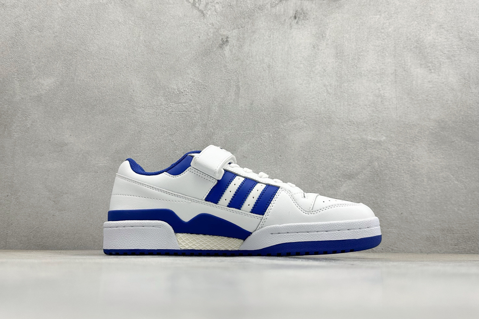 160 HX版AD Forum 84 Low 低帮百搭潮流休闲运动板鞋 FY7974-Chinese UA Cheap High Quatity Brand Clothes Bags handbags Sneakers wholesale wholesaler seller from China Factory suppliers Fashion Clothing Shoes best Quality Beautiful Price 160 HX版AD Forum 84 Low 低帮百搭潮流休闲运动板鞋 FY7974