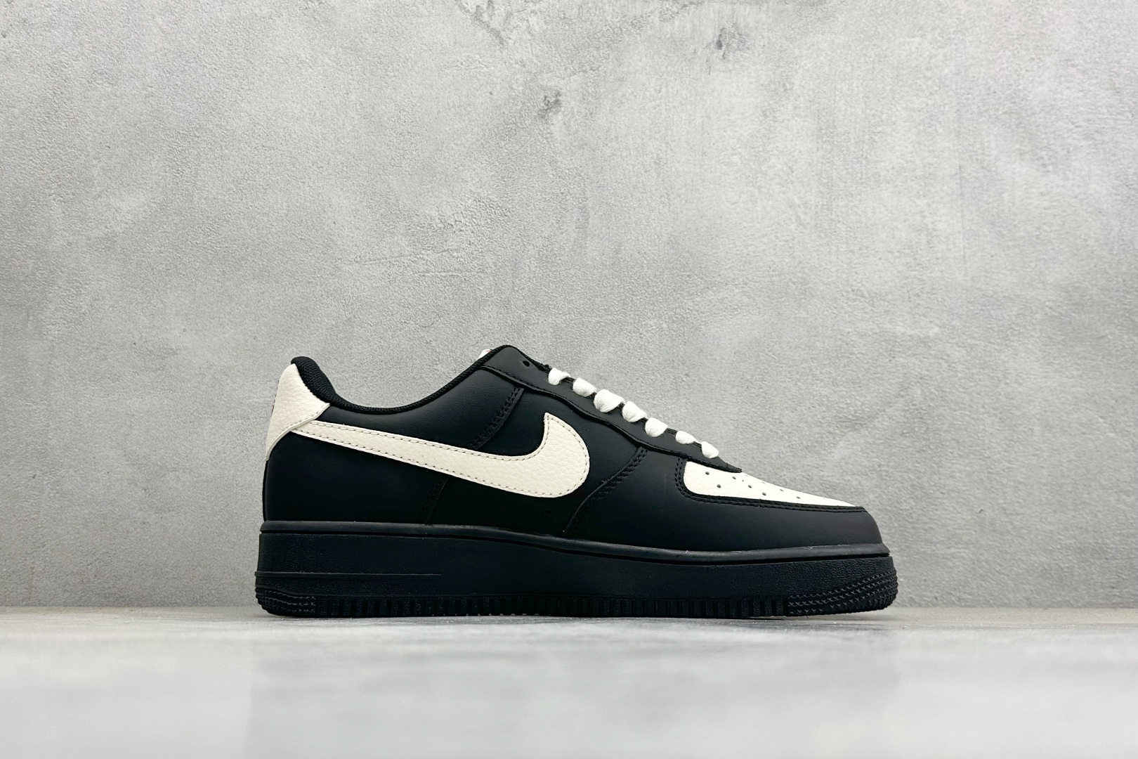 260 SC版Nike Air Force 1'07 Low 马年限定 墨白凝脂 空军一号低帮休闲板鞋 FV3694-104-Chinese UA Cheap High Quatity Brand Clothes Bags handbags Sneakers wholesale wholesaler seller from China Factory suppliers Fashion Clothing Shoes best Quality Beautiful Price 260 SC版Nike Air Force 1'07 Low 马年限定 墨白凝脂 空军一号低帮休闲板鞋 FV3694-104