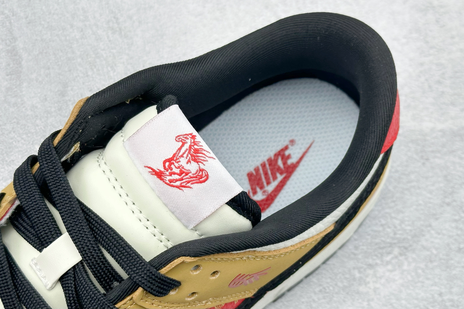 280 SC版Nike SB Dunk Low“马年限定——琥珀丹红” 高端私人定制 低帮休闲板鞋 NH0601-489