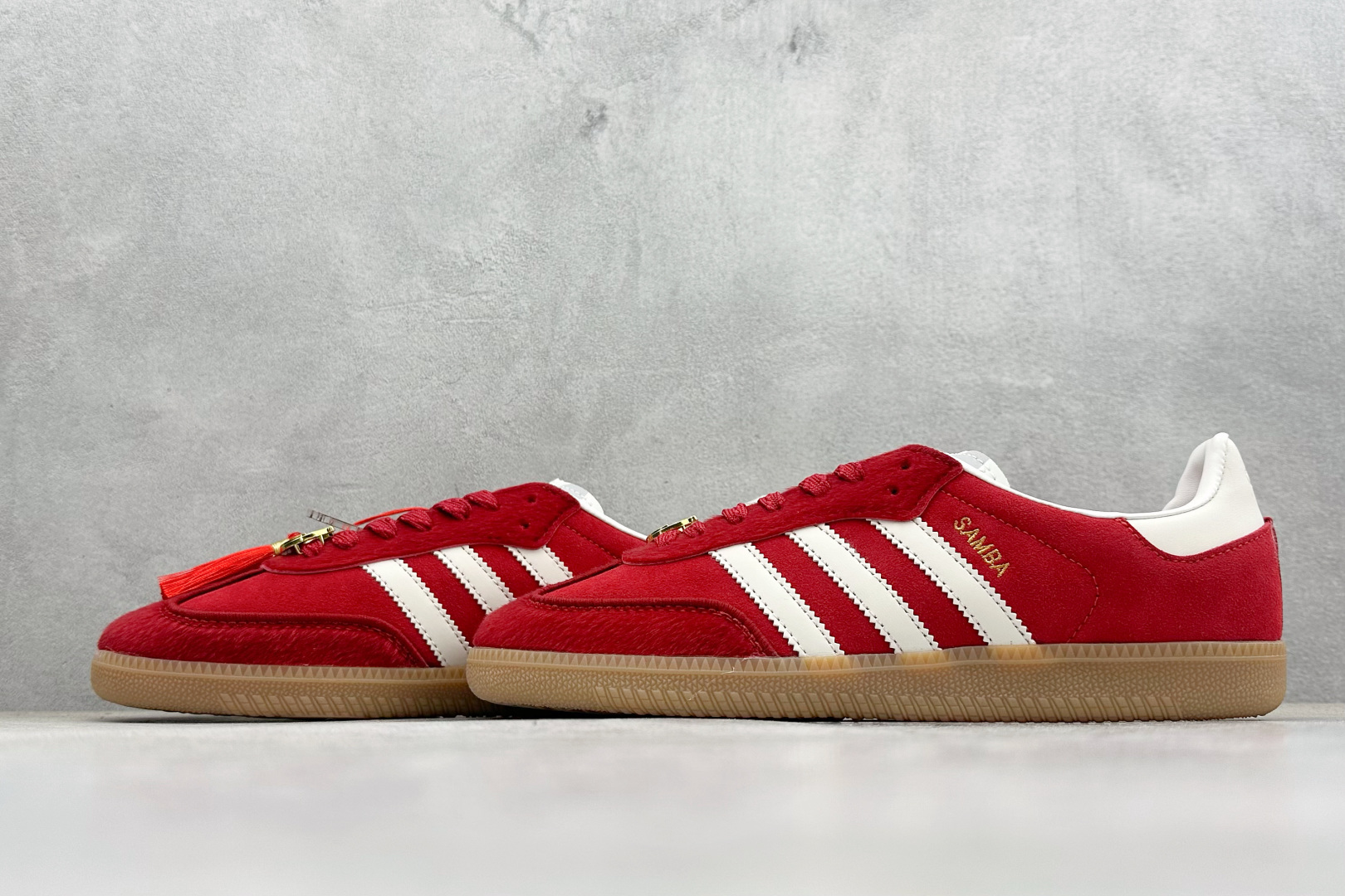 170 Adidas Originals Samba 马年限定 CNY新年款 桑巴舞系列 阿迪达斯 三叶草 绅士德训足球风百搭低帮休闲运动板鞋 JQ5976-Chinese UA Cheap High Quatity Brand Clothes Bags handbags Sneakers wholesale wholesaler seller from China Factory suppliers Fashion Clothing Shoes best Quality Beautiful Price 170 Adidas Originals Samba 马年限定 CNY新年款 桑巴舞系列 阿迪达斯 三叶草 绅士德训足球风百搭低帮休闲运动板鞋 JQ5976
