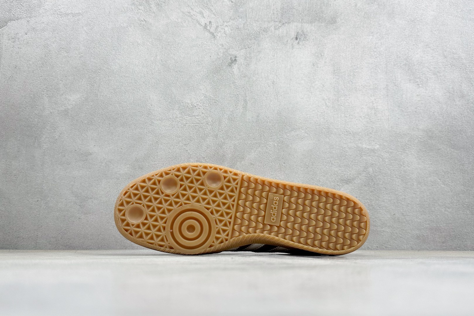 170 Adidas Originals Samba 马年限定 CNY新年款 桑巴舞系列 阿迪达斯 三叶草 绅士德训足球风百搭低帮休闲运动板鞋 JQ5976-Chinese UA Cheap High Quatity Brand Clothes Bags handbags Sneakers wholesale wholesaler seller from China Factory suppliers Fashion Clothing Shoes best Quality Beautiful Price 170 Adidas Originals Samba 马年限定 CNY新年款 桑巴舞系列 阿迪达斯 三叶草 绅士德训足球风百搭低帮休闲运动板鞋 JQ5976