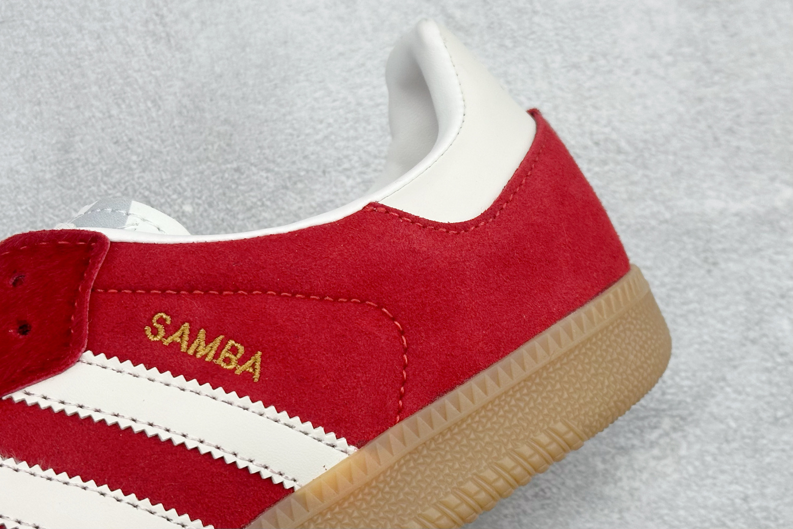 170 Adidas Originals Samba 马年限定 CNY新年款 桑巴舞系列 阿迪达斯 三叶草 绅士德训足球风百搭低帮休闲运动板鞋 JQ5976-Chinese UA Cheap High Quatity Brand Clothes Bags handbags Sneakers wholesale wholesaler seller from China Factory suppliers Fashion Clothing Shoes best Quality Beautiful Price 170 Adidas Originals Samba 马年限定 CNY新年款 桑巴舞系列 阿迪达斯 三叶草 绅士德训足球风百搭低帮休闲运动板鞋 JQ5976
