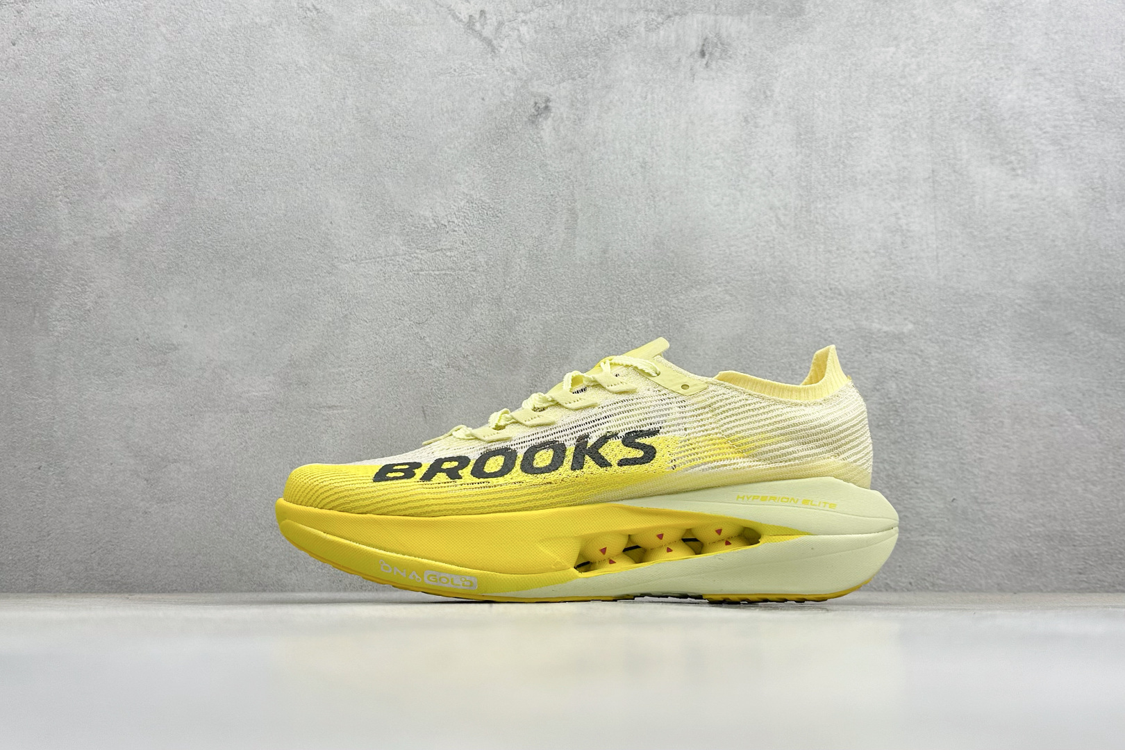 200 Brooks布鲁克斯 Hyperion EIite 5 网面耐磨透气休闲跑步鞋 100049-1D-756