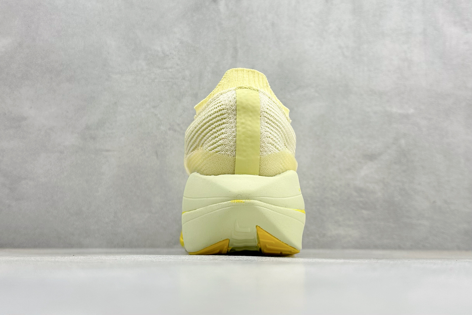 200 Brooks布鲁克斯 Hyperion EIite 5 网面耐磨透气休闲跑步鞋 100049-1D-756