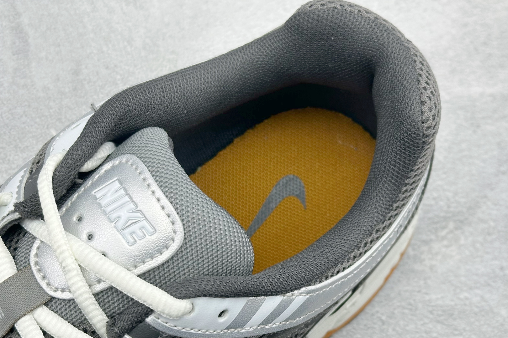 Nike P-6000 复古科技个性休闲运动老爹鞋 CD6404-204