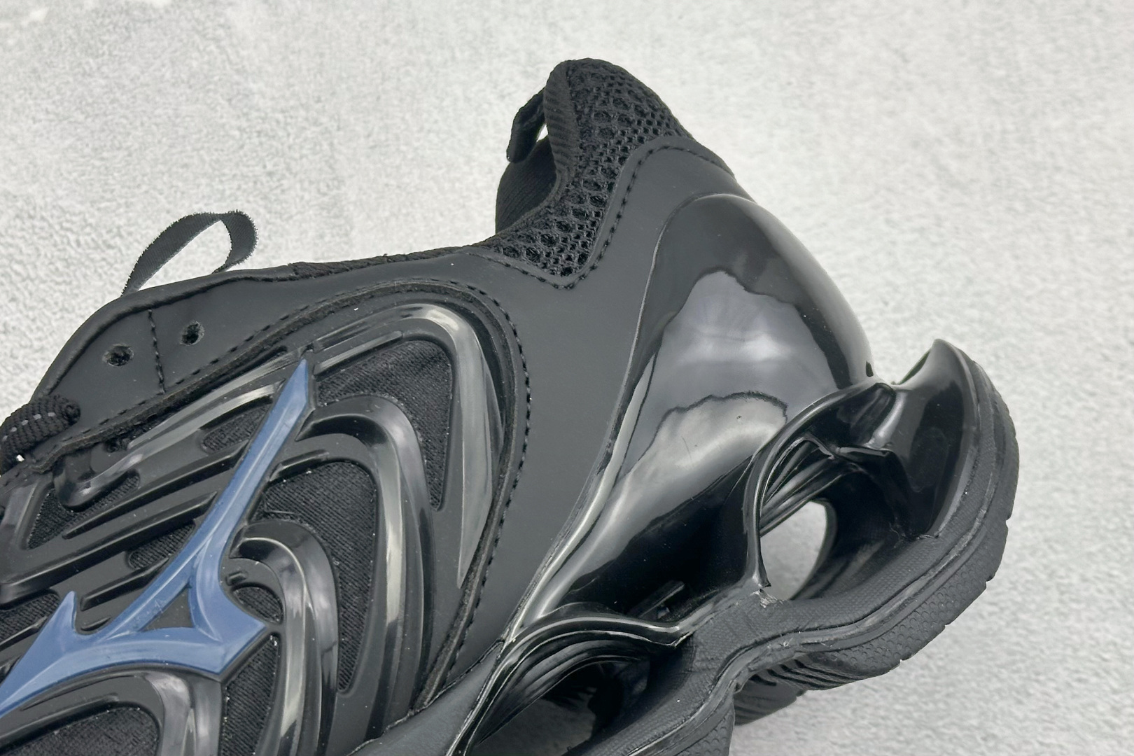 260 Mizuno 美津侬 WAVE PROPHECY 14S 复古时尚休闲舒适运动跑步鞋 J1GC25-Chinese UA Cheap High Quatity Brand Clothes Bags handbags Sneakers wholesale wholesaler seller from China Factory suppliers Fashion Clothing Shoes best Quality Beautiful Price 260 Mizuno 美津侬 WAVE PROPHECY 14S 复古时尚休闲舒适运动跑步鞋 J1GC25