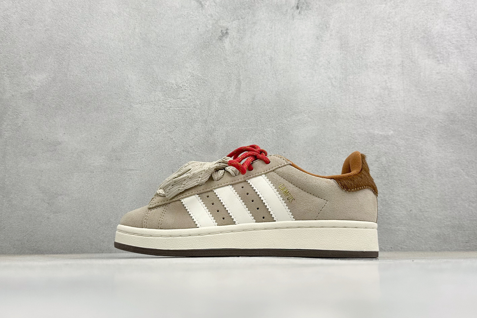 180 Adidas CAMPUS 00s 面包鞋复古休闲板鞋 KJ8724