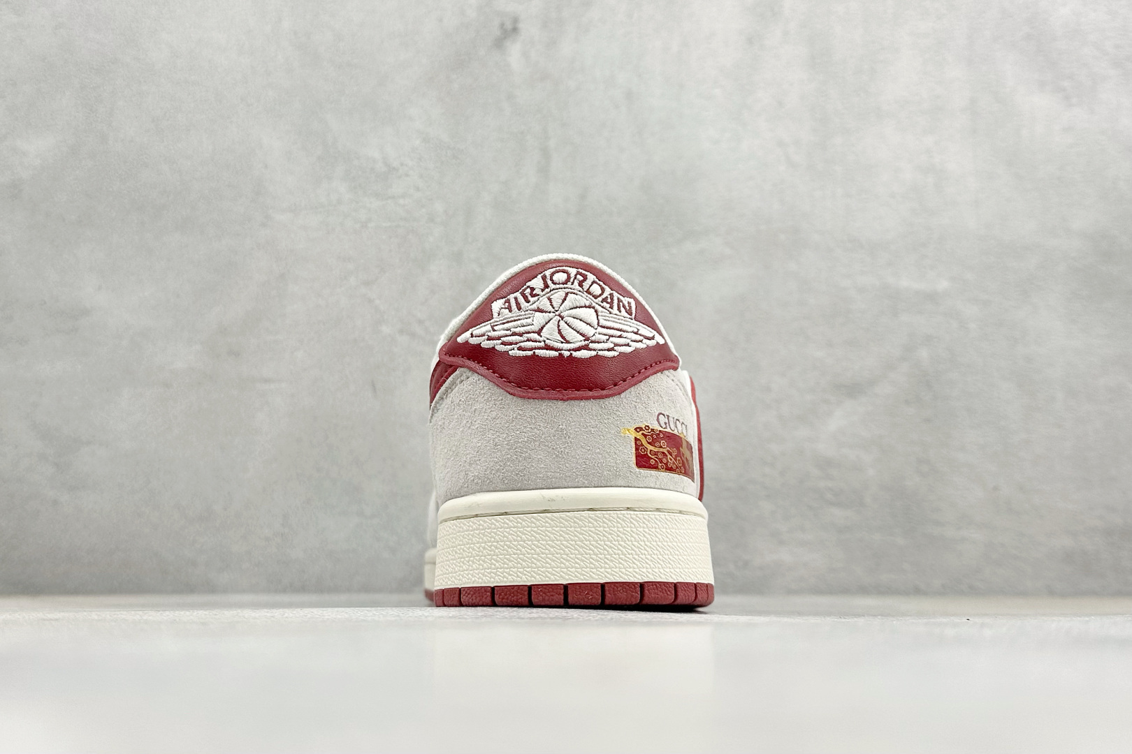 300 奢潮联名新标杆！AJ1 x Gucci酒红灰-马年限定款美出高级感 XZ6668-056