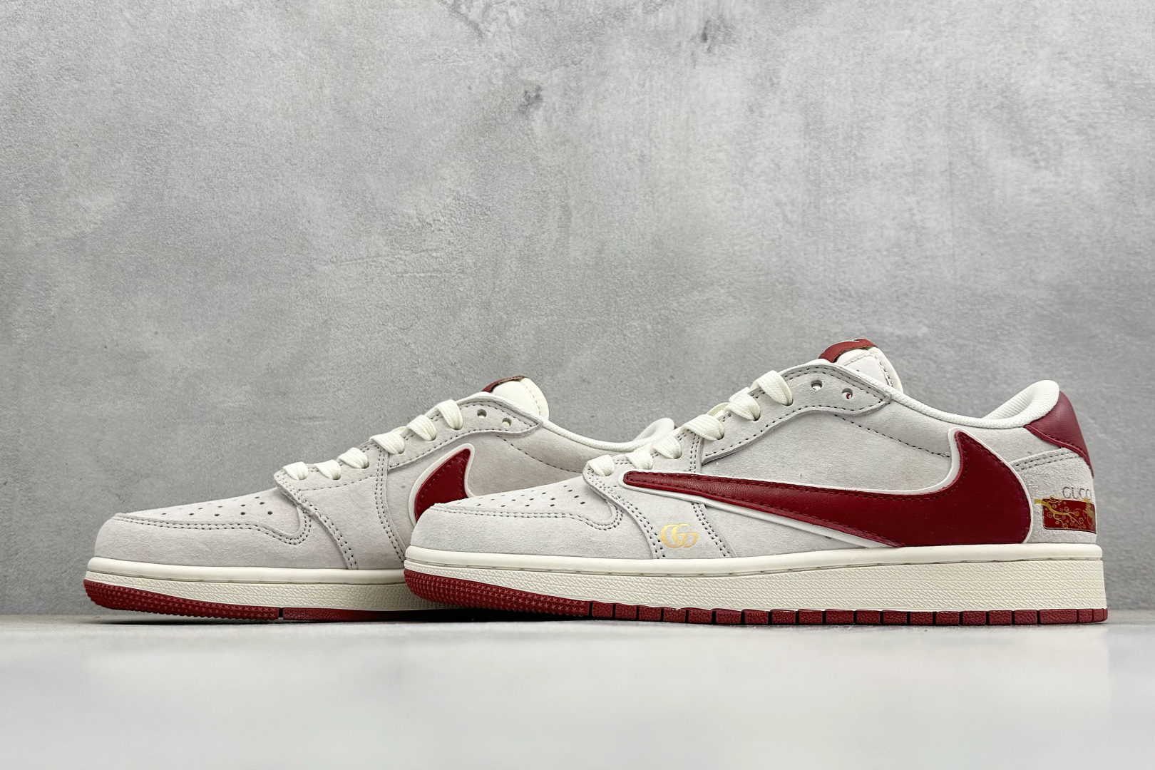 300 奢潮联名新标杆！AJ1 x Gucci酒红灰-马年限定款美出高级感 XZ6668-056