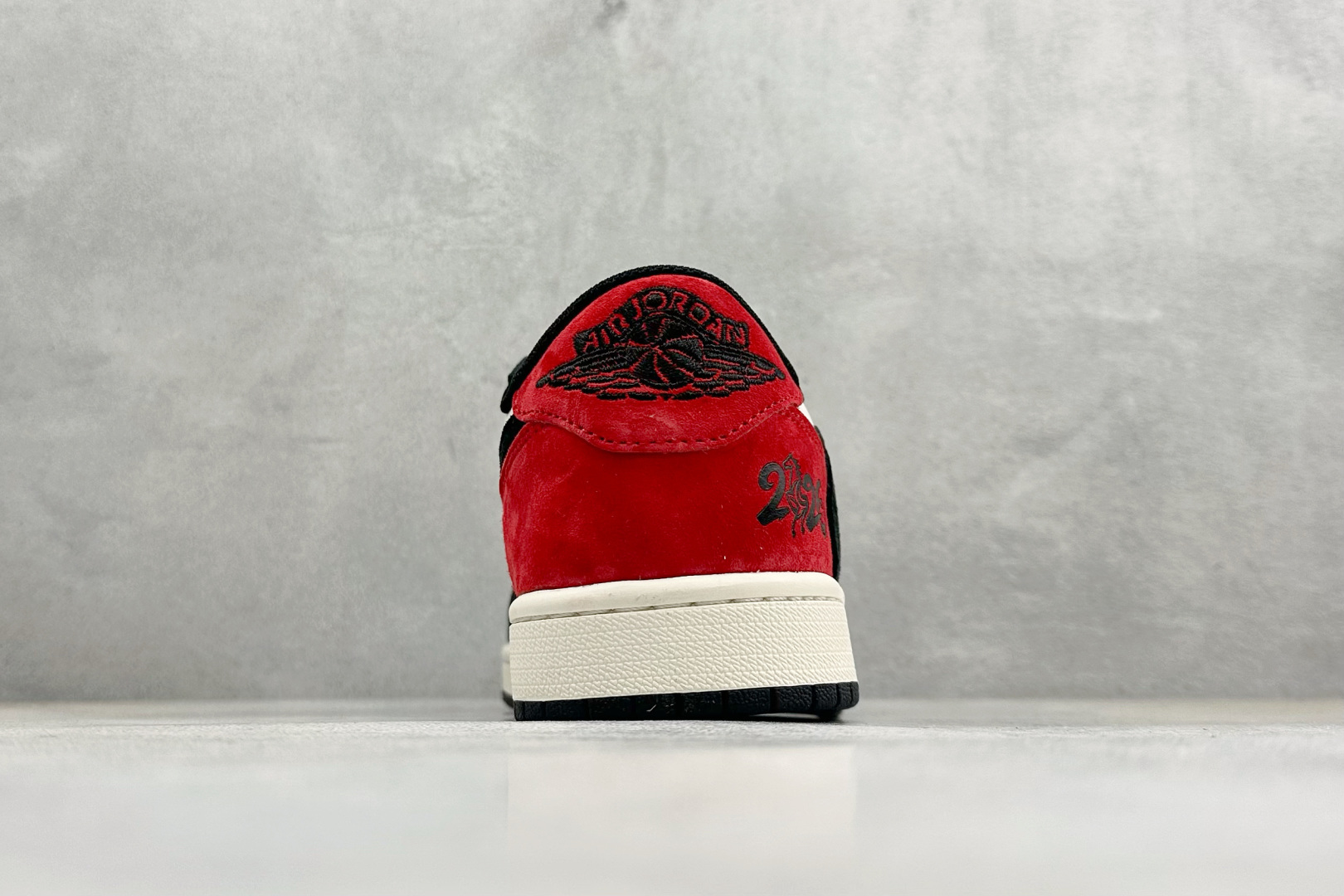 270 Air Jordan 1 Low 乔丹倒勾 爆款高端定制 MZ9588-826