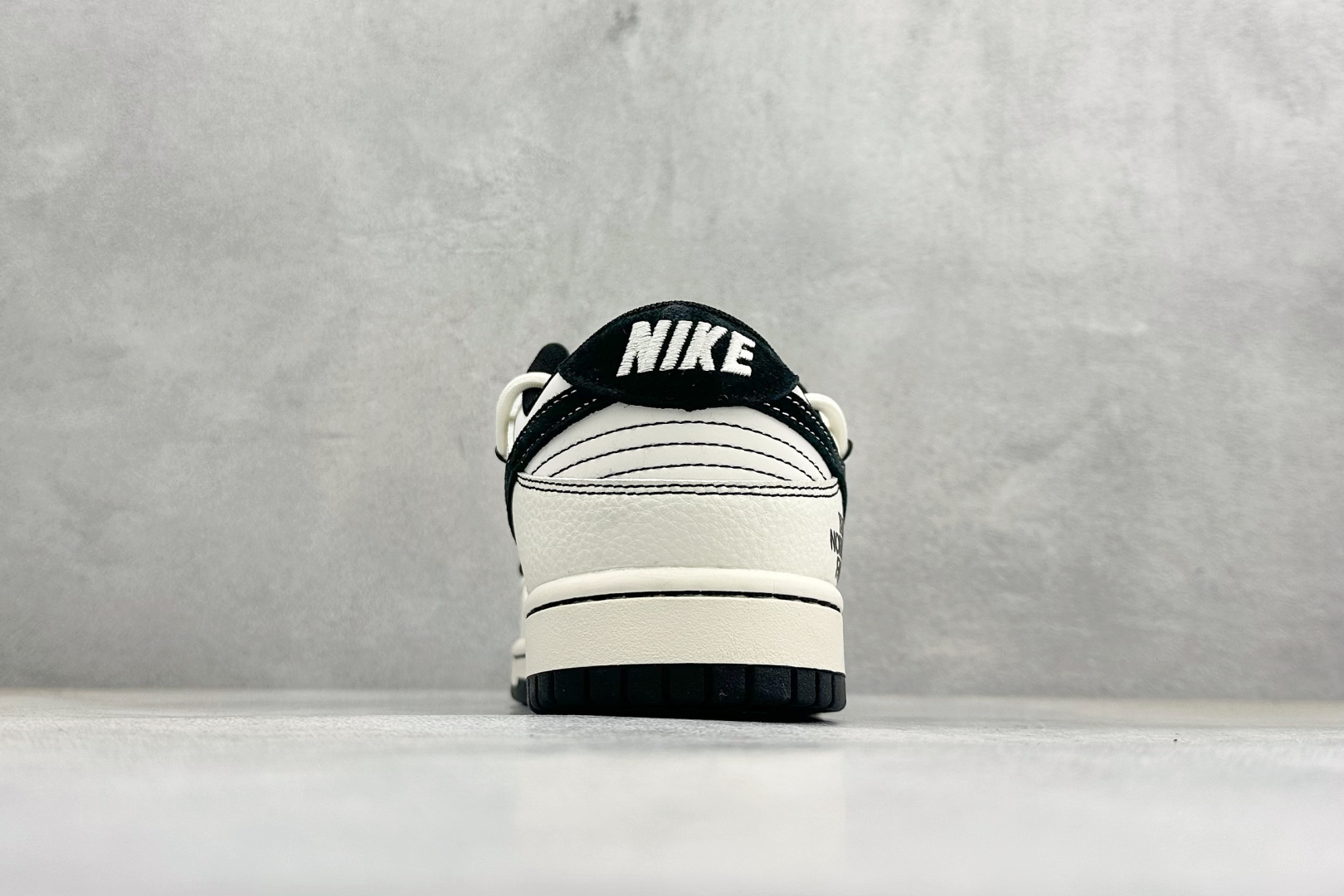 200 Nike Dunk Low Retro 北面绑带联名 周年高端定制 低帮休闲板鞋 YX5066-286-Chinese UA Cheap High Quatity Brand Clothes Bags handbags Sneakers wholesale wholesaler seller from China Factory suppliers Fashion Clothing Shoes best Quality Beautiful Price 200 Nike Dunk Low Retro 北面绑带联名 周年高端定制 低帮休闲板鞋 YX5066-286