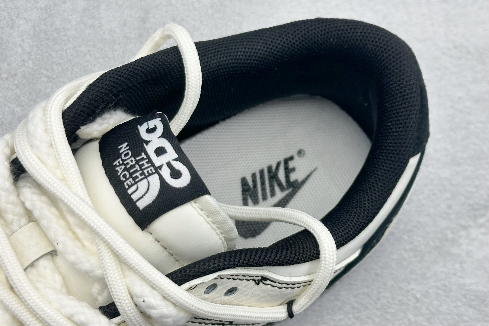 200 Nike Dunk Low Retro 北面绑带联名 周年高端定制 低帮休闲板鞋 YX5066-286-Chinese UA Cheap High Quatity Brand Clothes Bags handbags Sneakers wholesale wholesaler seller from China Factory suppliers Fashion Clothing Shoes best Quality Beautiful Price 200 Nike Dunk Low Retro 北面绑带联名 周年高端定制 低帮休闲板鞋 YX5066-286