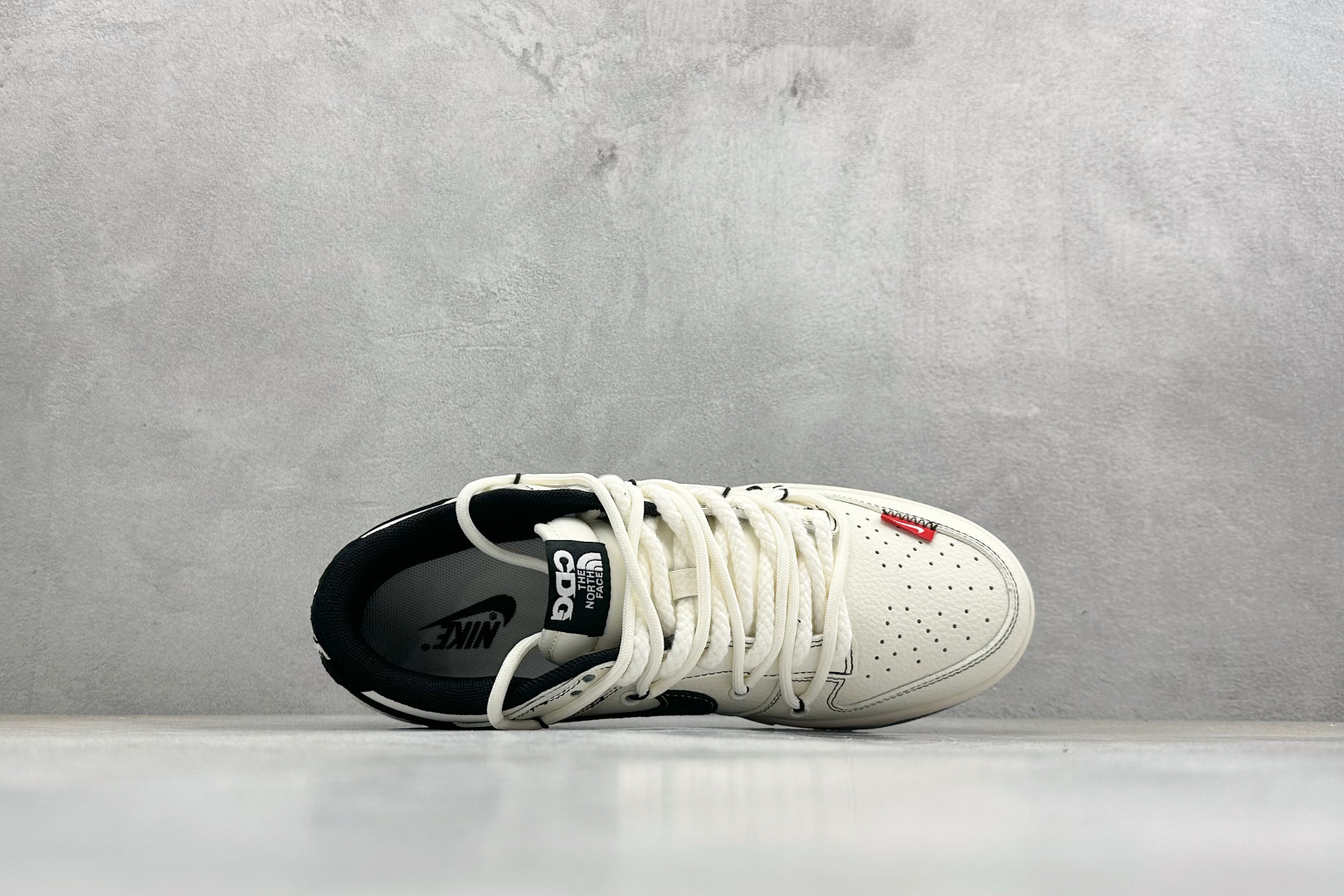 200 Nike Dunk Low Retro 北面绑带联名 周年高端定制 低帮休闲板鞋 YX5066-286-Chinese UA Cheap High Quatity Brand Clothes Bags handbags Sneakers wholesale wholesaler seller from China Factory suppliers Fashion Clothing Shoes best Quality Beautiful Price 200 Nike Dunk Low Retro 北面绑带联名 周年高端定制 低帮休闲板鞋 YX5066-286