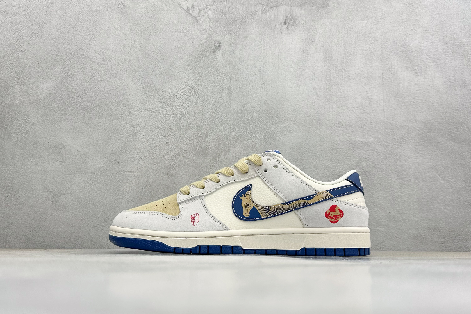 Nike Dunk Low Retro 马年限定 周年高端定制 低帮休闲板鞋 LX1988-812 Nike Dunk Low Retro 马年限定 周年高端定制 低帮休闲板鞋 LX1988-812