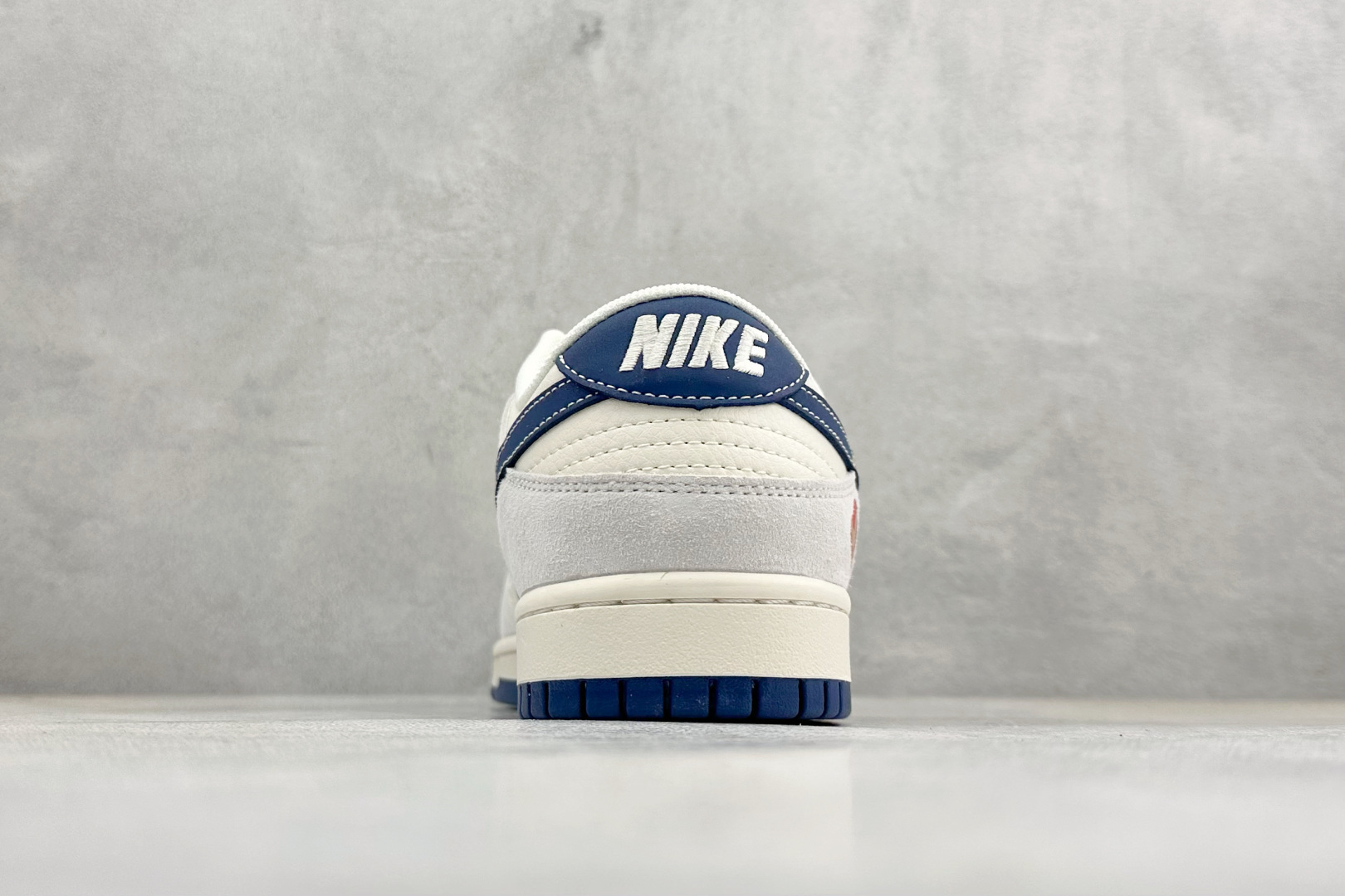Nike Dunk Low Retro 马年限定 周年高端定制 低帮休闲板鞋 LX1988-812 Nike Dunk Low Retro 马年限定 周年高端定制 低帮休闲板鞋 LX1988-812