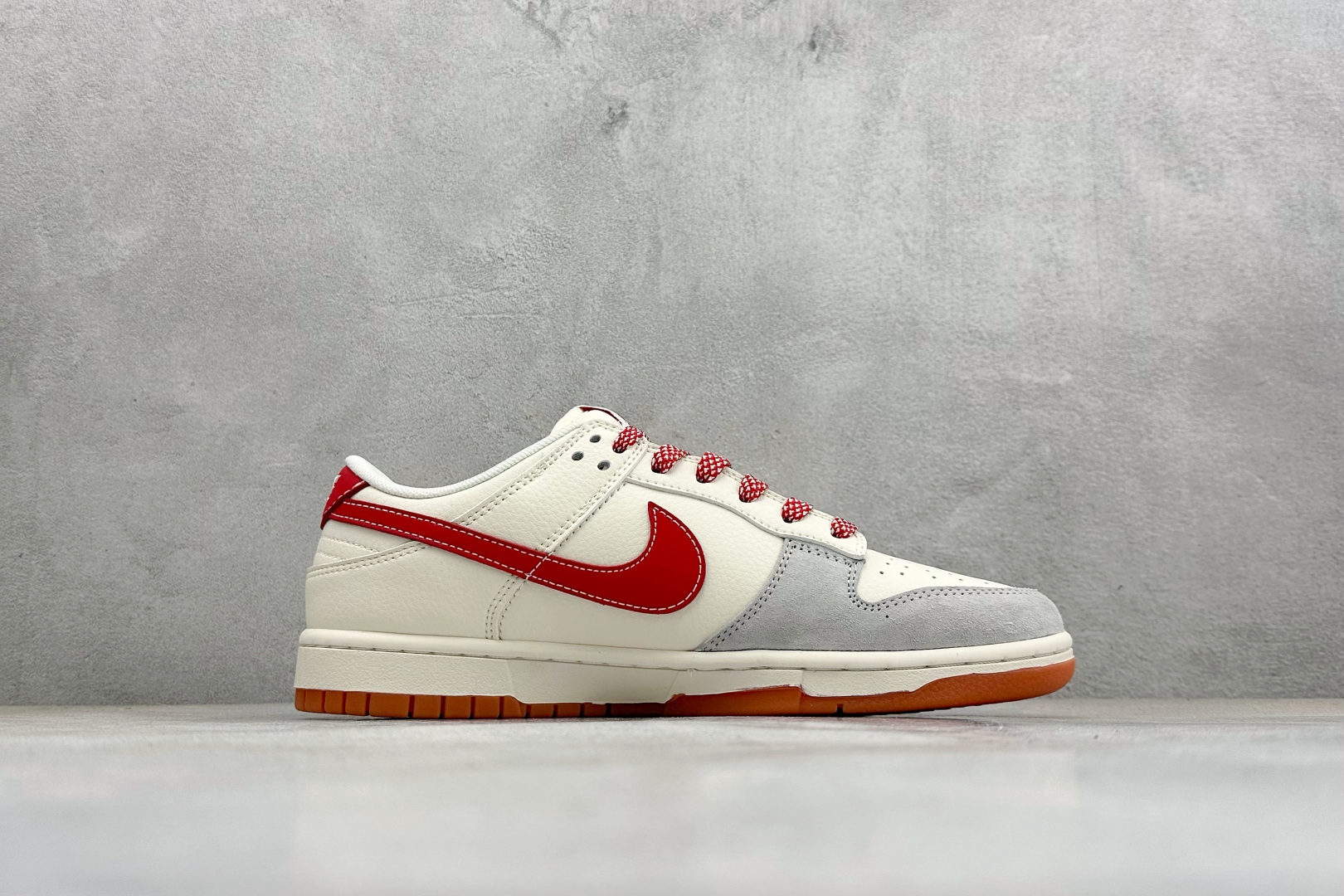 270 Nike Dunk Low Retro 马年限定 周年高端定制 低帮休闲板鞋 FC1688-241-Chinese UA Cheap High Quatity Brand Clothes Bags handbags Sneakers wholesale wholesaler seller from China Factory suppliers Fashion Clothing Shoes best Quality Beautiful Price 270 Nike Dunk Low Retro 马年限定 周年高端定制 低帮休闲板鞋 FC1688-241