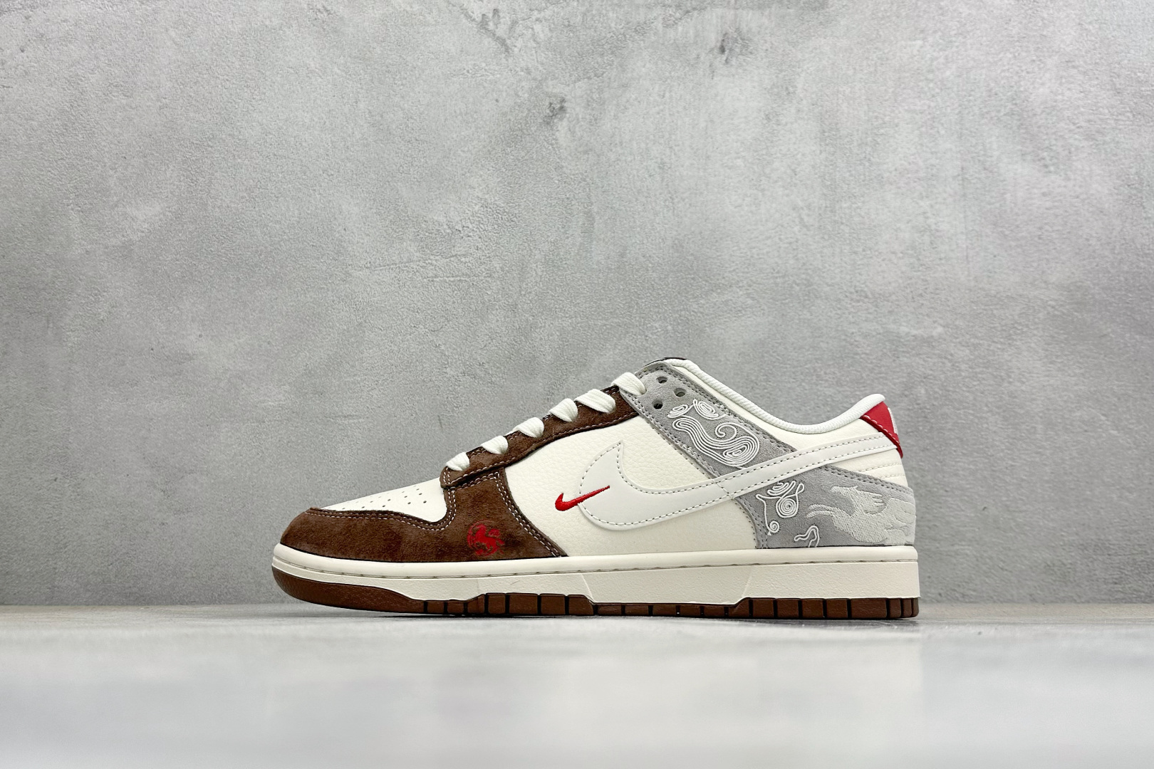 260 Nike Dunk Low Retro 马年限定 周年高端定制 低帮休闲板鞋 ZH2598-810