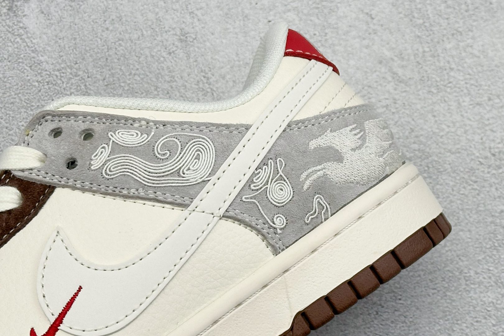 260 Nike Dunk Low Retro 马年限定 周年高端定制 低帮休闲板鞋 ZH2598-810